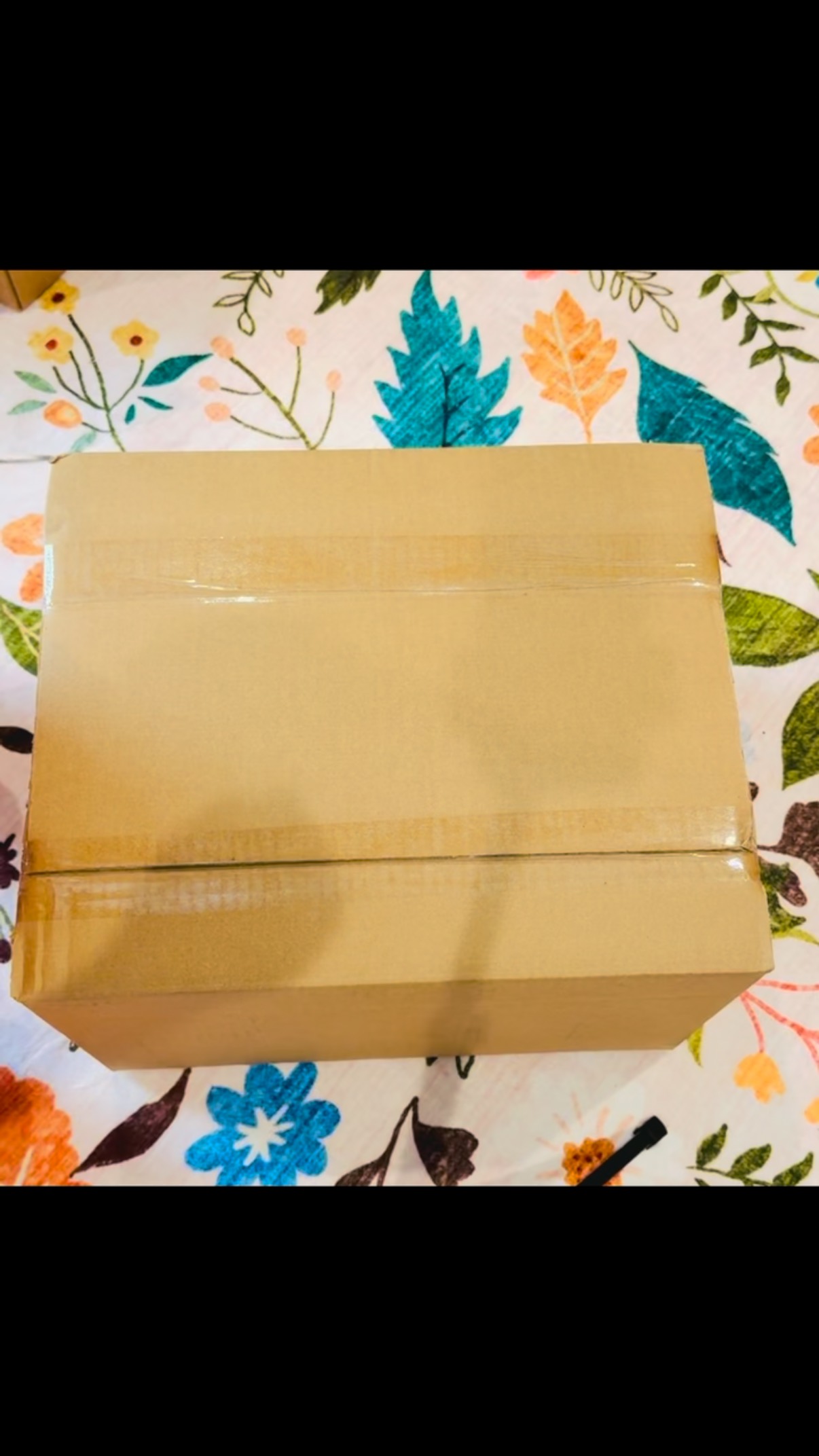 Let’s wick some candles. I love hearing the clanking noise of the tins.
#whiffcandlecompany #whiffcandleco #soycandles #traveltincandles #candlewick #homedecor #