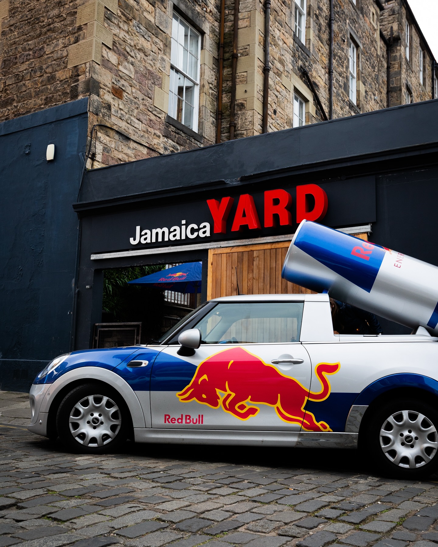 Scenes from the @blank.barbershop x @redbulluk x @jamaica.yard 5K social run.
We designed the tees, prepped the visuals, and documented the day.
Video coming soon.