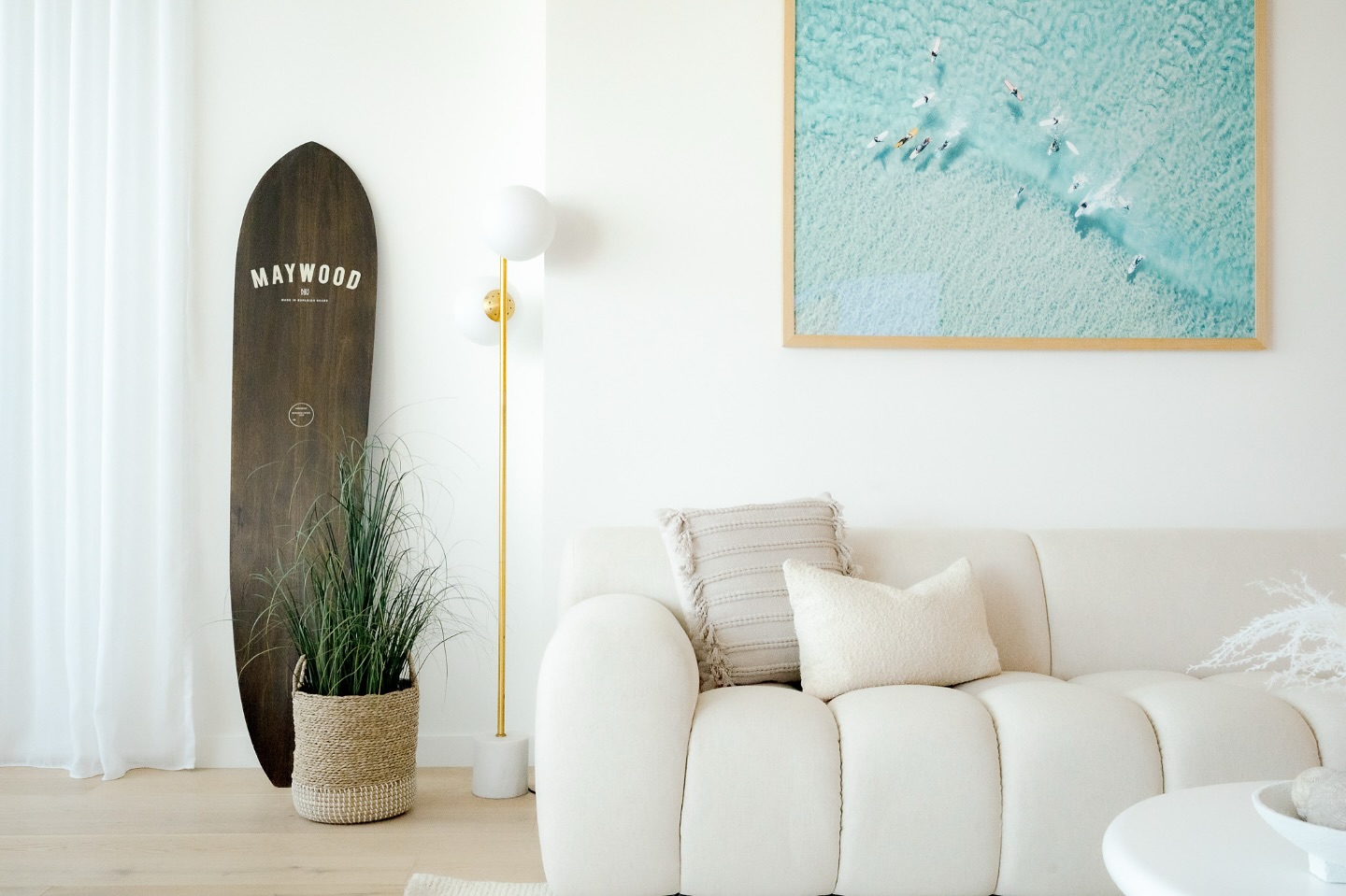 When the client already has a statement piece 🏄♂️😍
📸 @joeweaven
#hausofgray
#goldcoast #goldcoasthomes #interiordesign #interiorstyling #homedecor #interiordesigngoldcoast