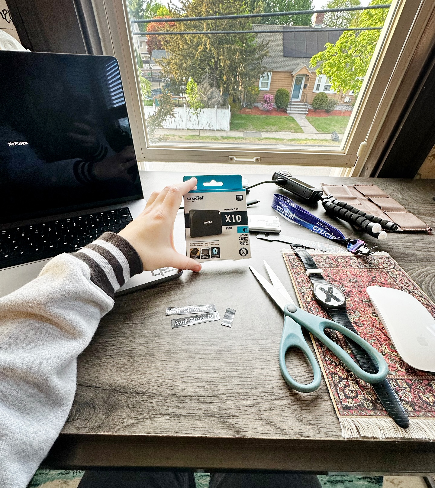 One week till my next tour! @crucial_memory along with me every step of the way. Labeling this freshie and clearing some more. I love a reset.