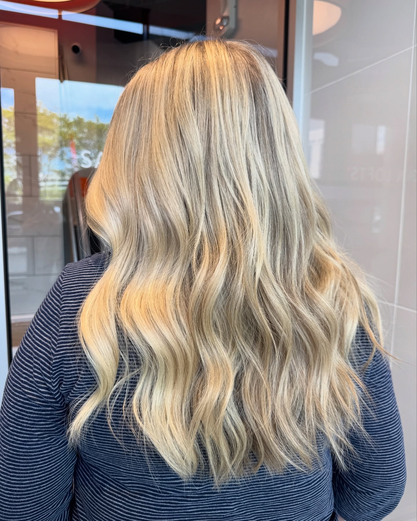 creamy buttery blonde YUMMY 🧈 🤤
#cltblondes #cltblondingspecialist
#charlotteblondes #charlottehairstylist #northcarolinablondespecialist #charlotteblondespecialist #charlotteblonding #clthair #clthairstylist