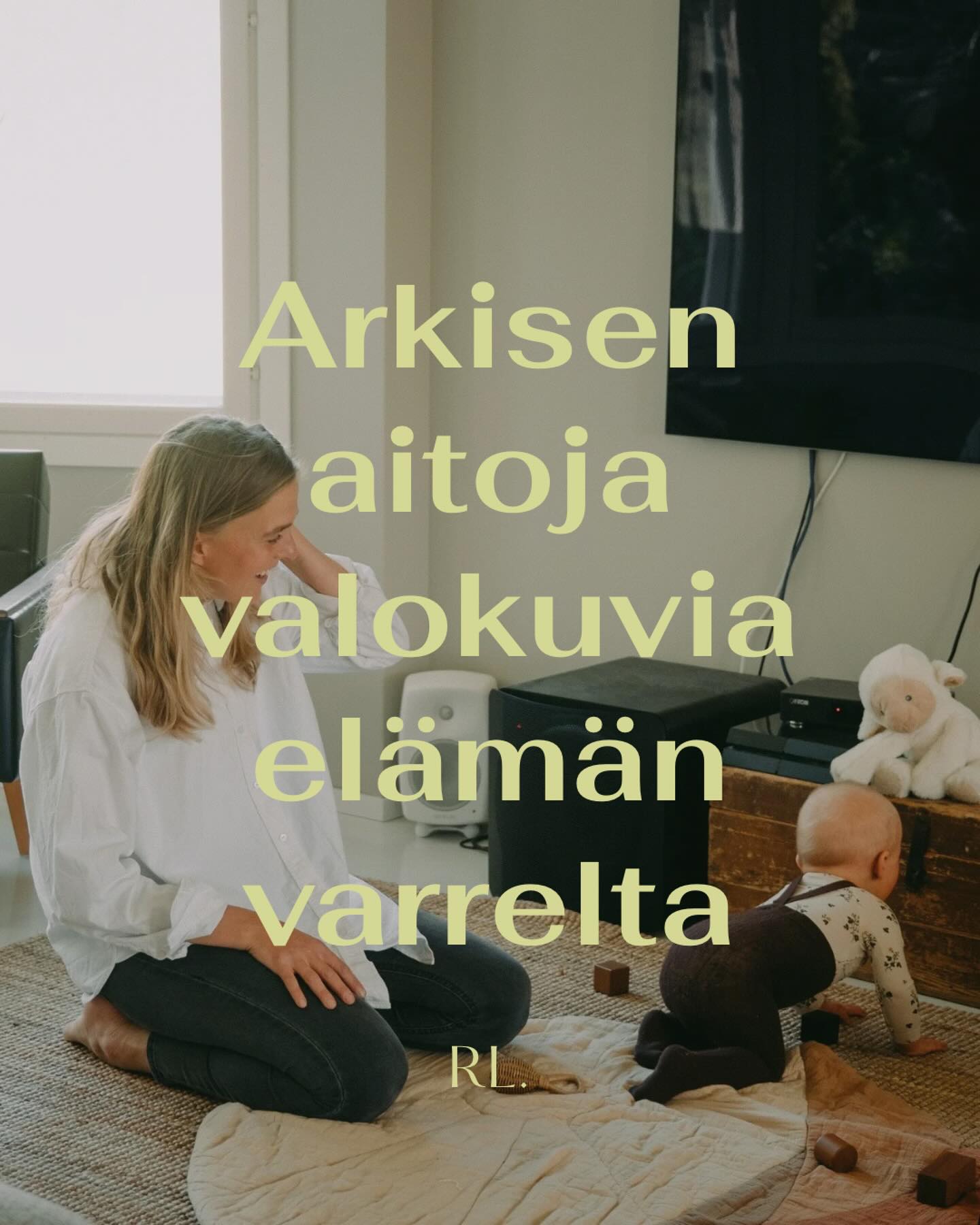 Haluaisitko sä muistaa ne arkiset meiningit, joista elämä lopulta koostuu?
Haluaisitko muistaa miltä tuntui kun lapsesi möngersi syliisi tai haki sinua kädestä pitäen katsomaan kuinka hienon tornin hän on rakentanut? Nää on niitä hetkiä, joita mä äitinä jään kaipaamaan kun tajuan, että hän on joka päivä vähän taas isompi poika.
Mun tehtävänä on pysäyttää teidän arki kuviin ja rakentaa teille keino, jolla palata takaisin niihin tunteisiin, joita te joskus koitte. Tosiasia on, että meillä on vain tämä hetki ja tulevaisuus eikä me voida siirtyä ajassa taaksepäin.
Mä oon kuvaaja teille, jotka haluatte muistaa näitä aitoja hetkiä. Teille, jotka haluatte kuvista huokuvan teidän oma elämä.
Jos susta tuntuu, että elämä vilisee ohi vähän liian nopeasti — mä oon täällä auttamassa tallentamaan kaikki se kaunis mitä teidän elämässä just nyt on. Aidon epätäydellisen täydellisenä. 💛
〰️ Arkisen aitoja valokuvia elämän varrelta. — RL 🫶🏼
#valokuvaajasalo #valokuvaaja #valokuvaajaturku #lapsikuvaus #perhekuvaussalo
#perhekuvauskotona #kotikuvaus #kuvauskotona #perhekuvausturku #perhekuvaus #naisvalokuvaajat #salonyrittäjät #dokumentaarinen #dokumentaarinenperhekuvaus #perhekuvauskotona #valokuvaajatsuomi #salonyrittäjät #yrittäjänaiset #valokuvaajanaiset #riikkaliljaphotography