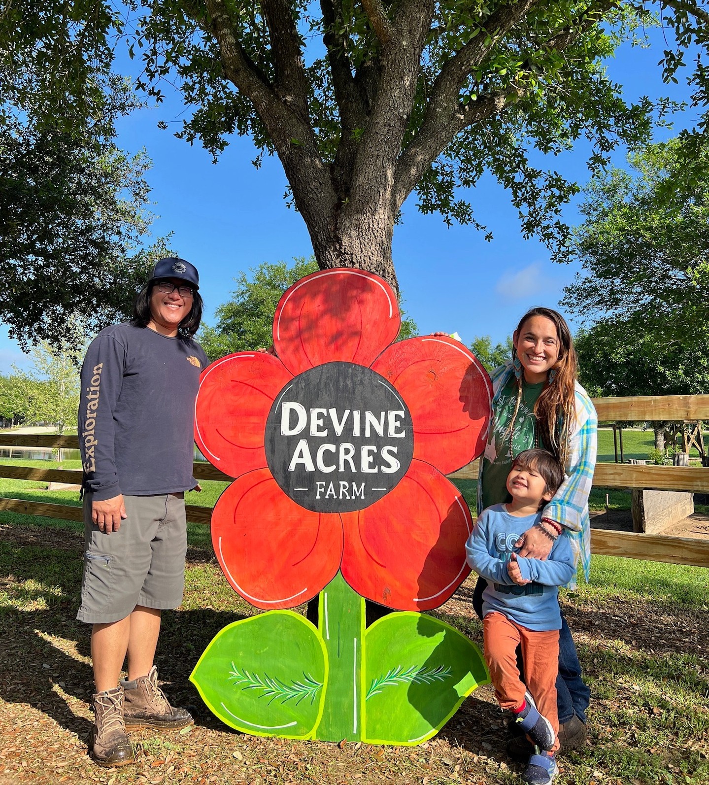 🌼🤩 Spring Homeschool Day is one week away!
Calling all homeschool groups in the San Antonio area! We are hosting our Spring Homeschool Day next Monday, May 5. Get ready for a day filled with fun, learning, and memory making!
Admissions booth opens at 9am and the fun will run 10am - 2pm. Tickets will be sold at the gate only (tickets are needed for everyone, ages 3 and up).
Food & Desserts | Select Attractions | Hayrides | Flower Fields| Farm Animals | Educational Lessons | Spring Photo Ops .. and more!