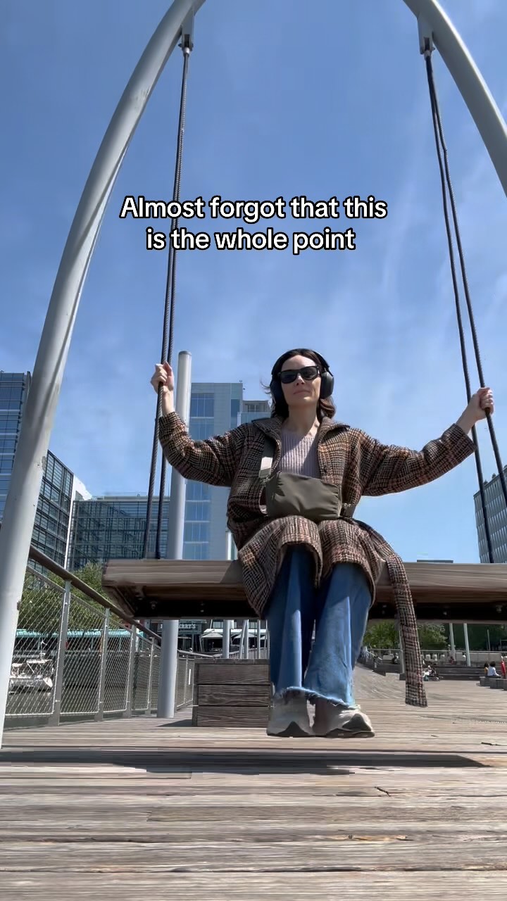 Anxious woman who ate ice cream for breakfast ❤️