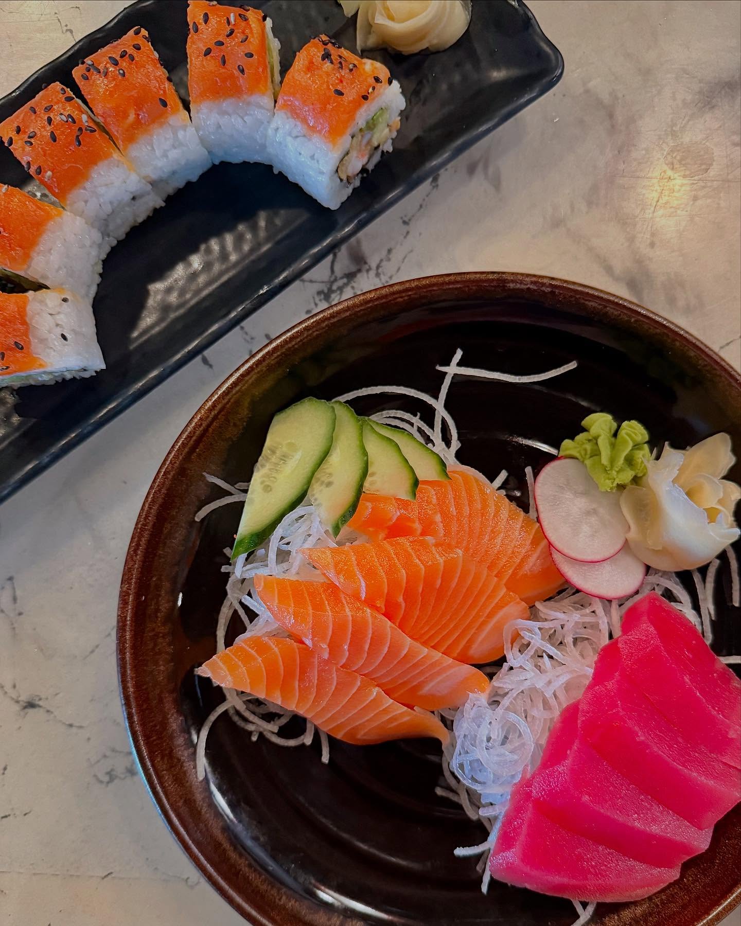 Fresh sushi, good vibes, happy heart. Always love it here at Kinshi Rinji! 🍣✨
In Photo: Deja-vu roll, Salmon and Ahi Tuna Sashimi
#KinshiRinji #YEGEats #SushiLove #GoodEats #Yeg