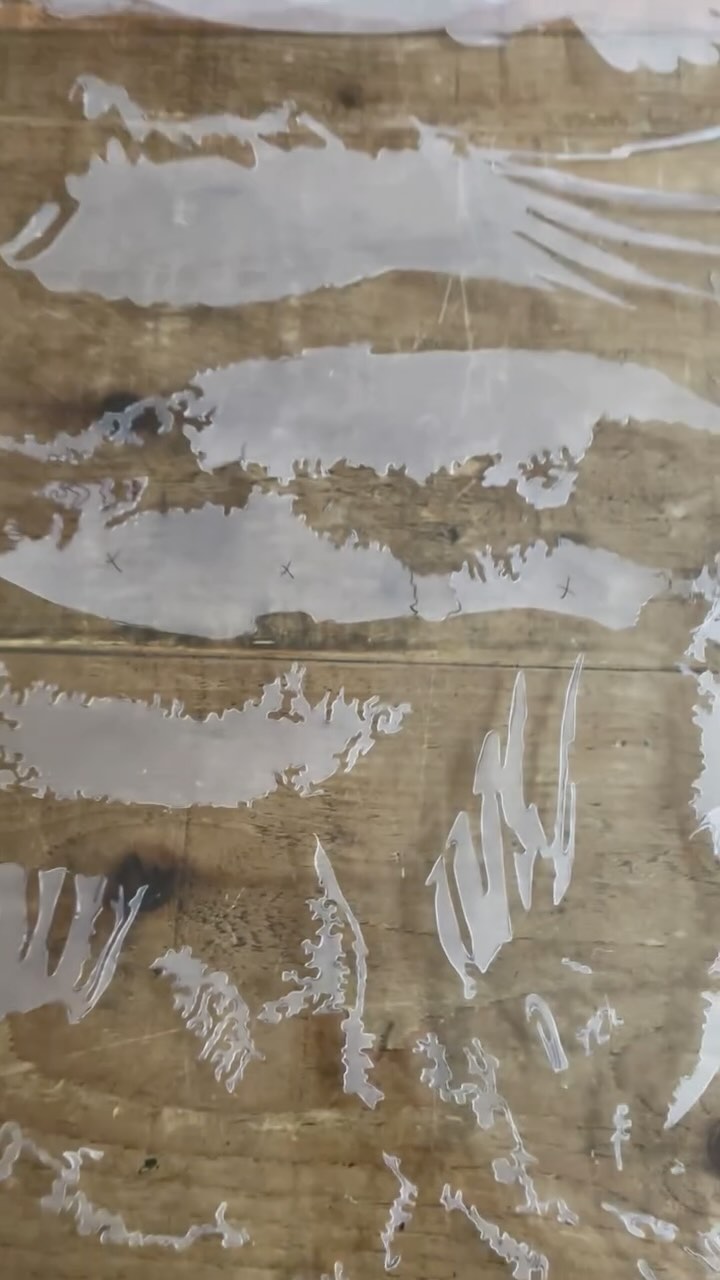 Weeks of work in 30 seconds. BTS of the Covey painting. Last 1 of 2 remaining in stock on the website.
.
.
.
.
#shotgun #shooting #hunting #shotgunshell #spraypaint #grouse #painting #art #bespoke #limitedstock #country #britishartist #contemporaryart
