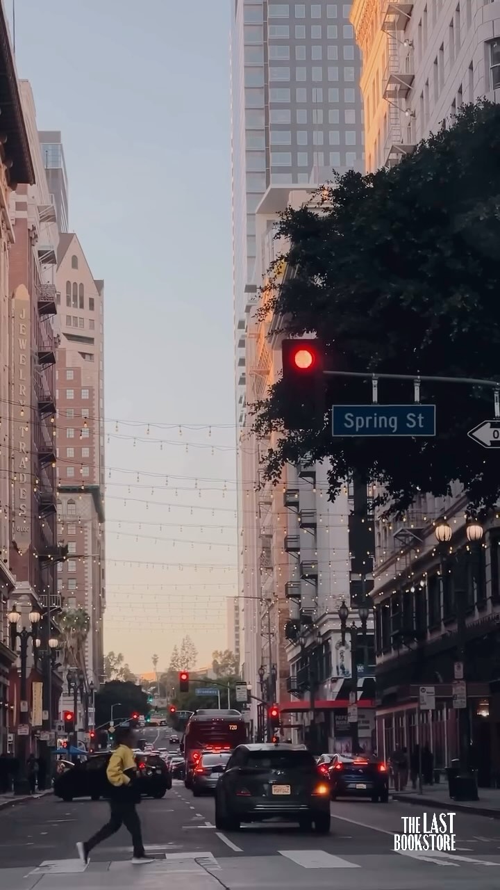 Indie Bookstore Day is over — but downtown LA is still breathing through its stories.
Every used book you buy, share, or donate keeps that heartbeat alive — not trapped in an algorithm, not buried in a landfill.
We believe in worn covers, scribbled margins, and the radical act of keeping words (and cities) alive.
Buy used. Read sustainably. Save the books.
🎞️: @thebeachsidebibliophile
•
•
•
#thebeachsidebibliophile #bookstagram #indiebookstores #independentbookstore #independentbookstoreday #la #dtla #sustainablereading #savethebooksfoundation #lastbookstorla