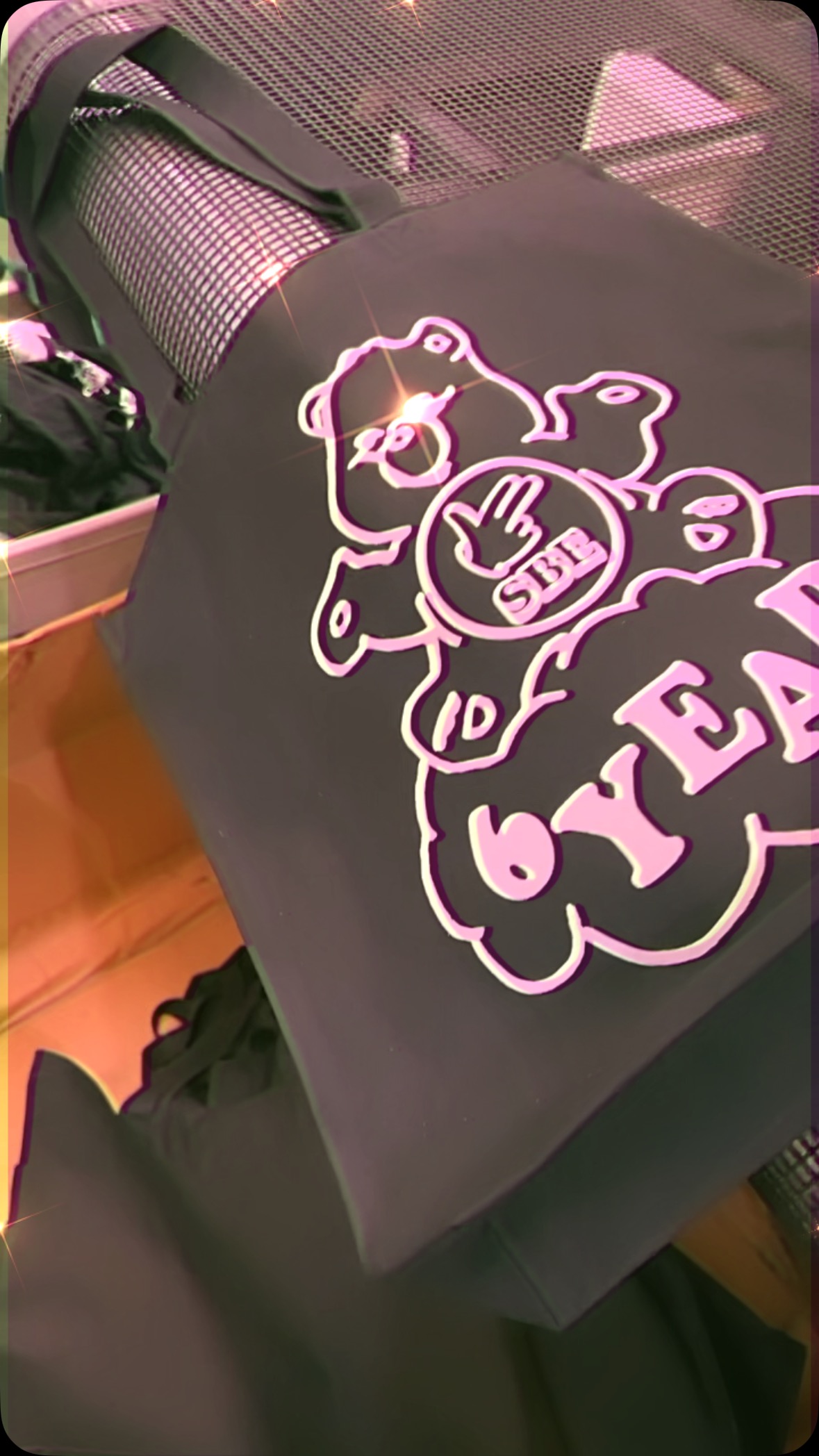 6 YEAR MERCH DROP 🧸
Limited run of Vinyl/Tote Bags will be available at our 6 Year Anniversary NEXT FRIDAY at @earthlydelights.nyc
Featuring sets from @carre__carre @eva.loveless @ellisdelta (LIVE) @melodelic_ (LIVE) @visiter.sound @yertdub @patslagerman b2b @ulovecarney
Big love to @sarkosis.nj for finessing these as always
Last tier tickets available via RA! (link in bio)