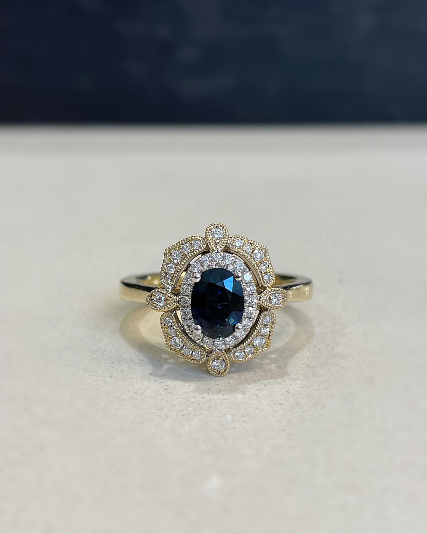 This beauty is set with an oval vintage Australian sapphire, gemstones are sourced from antique pieces and re polished. This one is set in 9ct gold and surrounded by small brilliant cut diamonds 💎 💙
#vintagegemstone #australiansapphire #sapphireanddiamondring #vintagerings #newstock #manufacturingjeweller #jewelleryworkshop #leurajeweller #leuramall