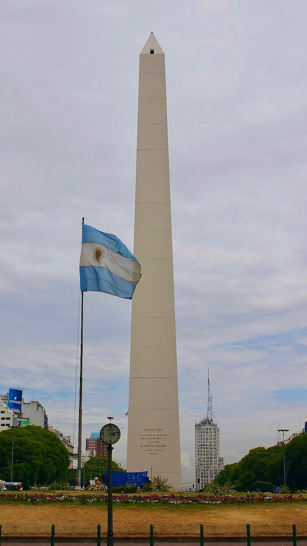 PROYECTO BUENOS AIRES
Casa ML
Recuento de la semana pasada #aboutlastweek
Así es como son mis visitas de obra cada vez que viajo… 1 vez al mes
Si tuviera que hacer un punteo de palabras estas serían las sensaciones que más me representan en cada viaje.
😎
Intensas, llenadoras, velocidad, felicidad, resolutivas, gestionadoras y mil más !
#studiobarlainteriordesign
www.studiobarla.com
#interiorstudio
#interiordesigner
#interiordesignstudio
#proyectosdeinteriorismo
#proyectosdearquitecturainterior
#myinteriorlifestyle
#interiorismoydecoracion
#archidaily #archilovers #archigram
#architecturephotography #architexture #architects #archidesign #architectural #archi #architecture #architettura #archilife #archiporn #architecturedesign #architecture_view
#theinteriordesigner