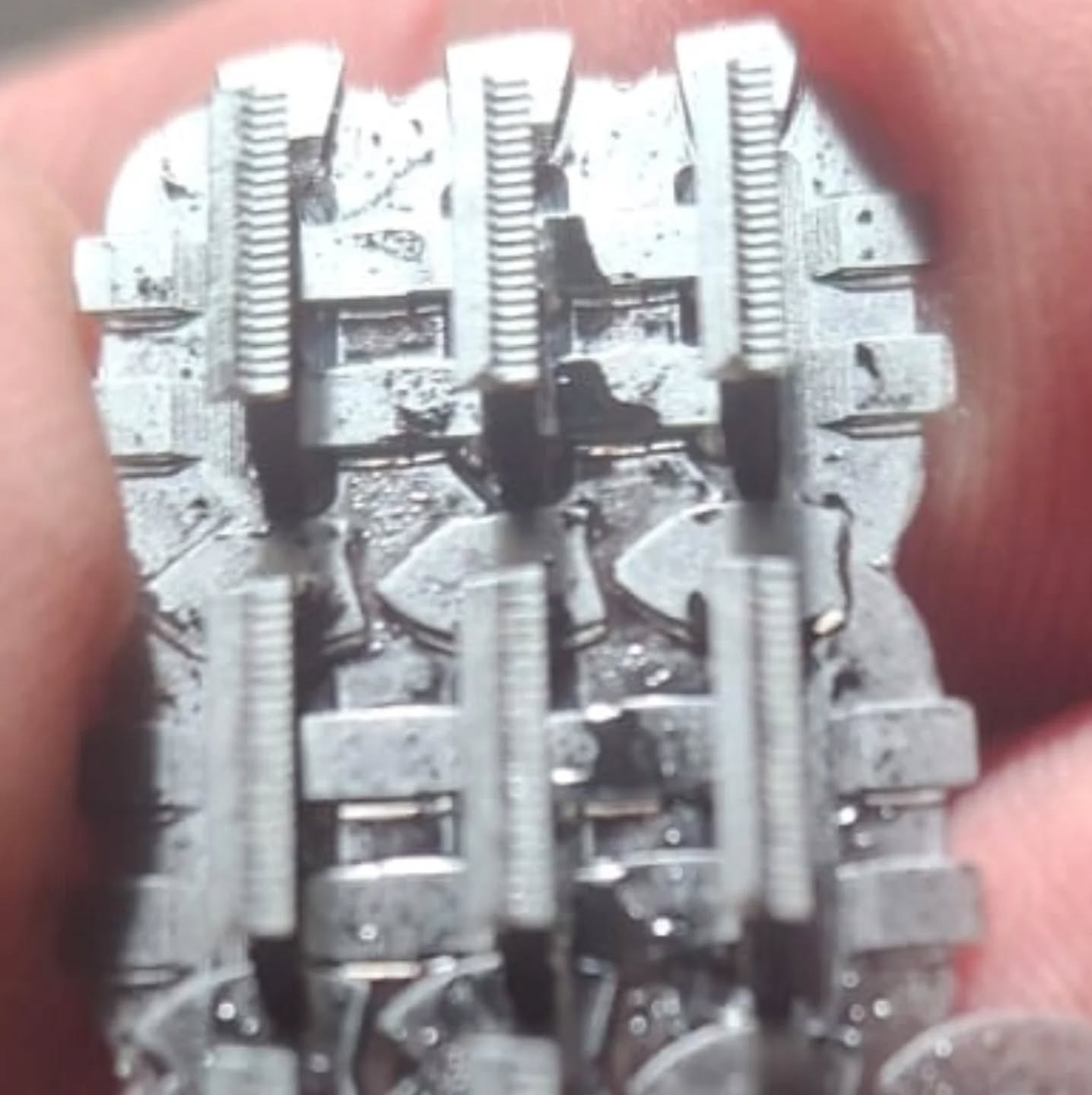 The windscreen grille of Ikonikar's P0001 release. Very delicate, very detailed. Would have been far easier to do a less detailed grille incorporated into the metal body, but that would result in a far less authentic product. This 3D-printed part is one of many to elevate our product design.
#ikonikar
#diecast
#164scale
#scalemodel
#southafrican
#modelcars
#p0001