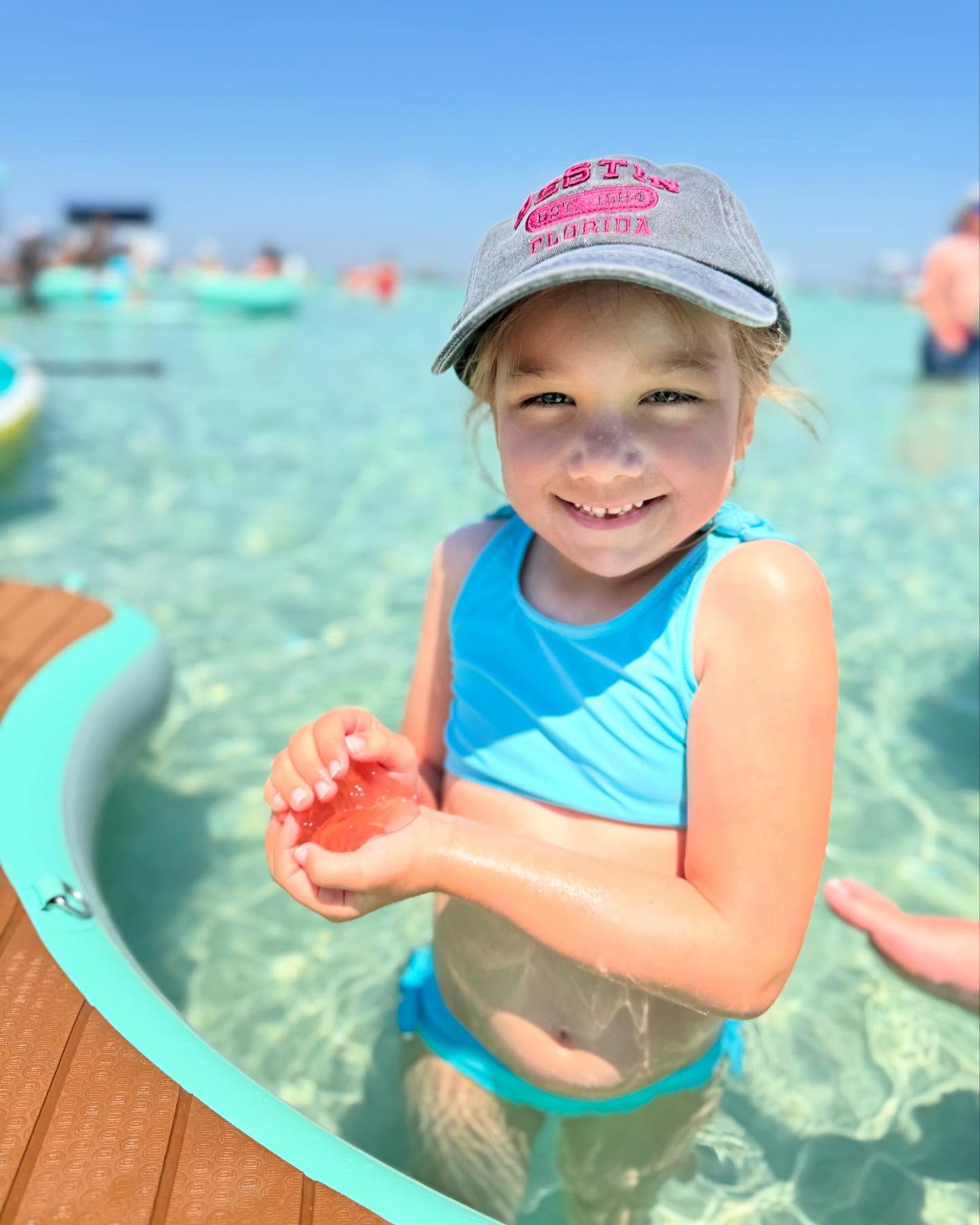 Have you seen a cone jelly at crab island? They don’t sting! We love seeing these guys in the wild 🪼
📸: @tanya_mcelroy16