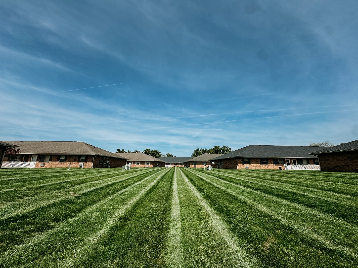 Stripe of the day: perfection in every pass! This lawn’s looking sharp and ready to shine ✨ 📸: @nathan.gawell
.
.
.
#StripeOfTheDay #LawnPerfection #MowItLikeItsHot #CrispAndClean #LawnCare #LawnGoals #LawnMowing #LandscapingLife #MowerTime #PerfectLawn #TurfLove #MowingMonday #LawnAddict #LawnTreatment #LandscapeDesign