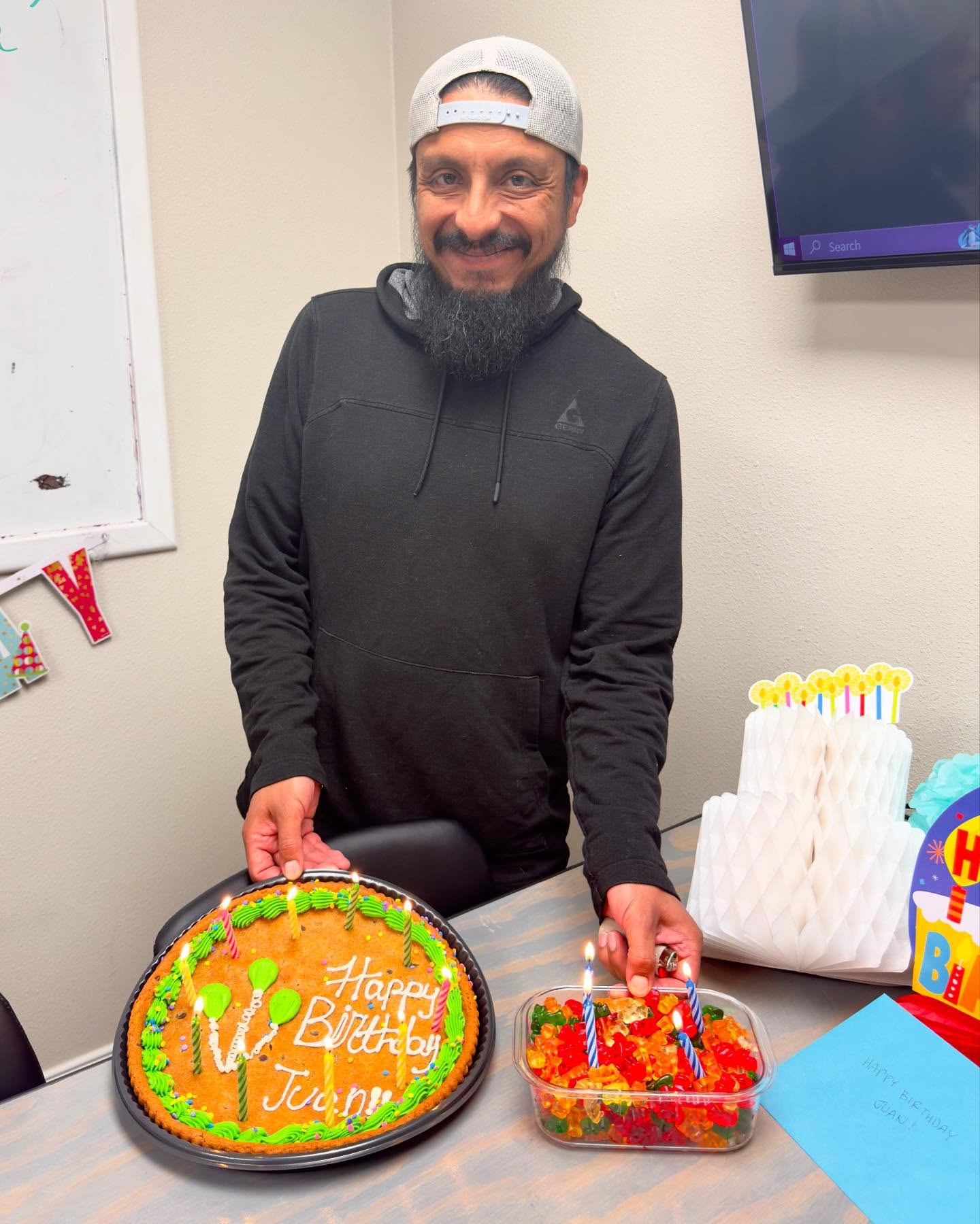 🎉🎈Happy Birthday to Juan, our amazing Director of Technical Services!🎈🎉 Juan is not only an expert but also a pleasure to talk with.
Here’s to a fantastic year ahead!