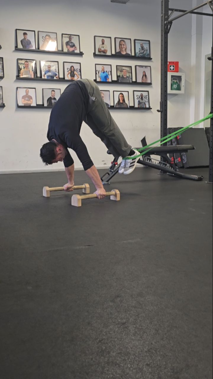 Me: Dear ChatGPT, write me a nice caption.
ChatGPT: Nah, you’re good!
Well okay then....
#calisthenicsmovement #coreislife
#calisthenicsmotivation #fitnessfundamentals