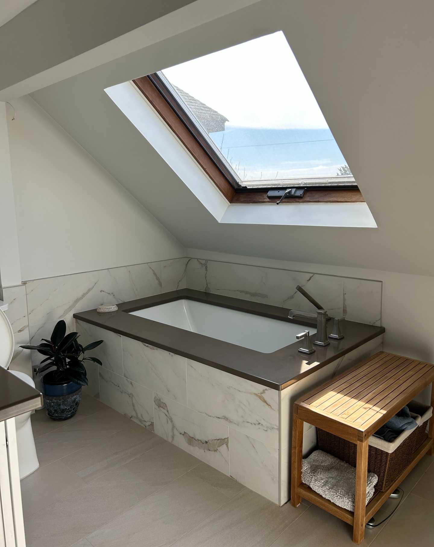 Our scope of work is not limited to just countertops... We also install tub/shower surrounds. This bathroom features MSI Quartz "Fossil Brown" 🤎
Our client was really set on this color before it being recently discontinued. We were able to locate a slab from their limited stock for her to get the perfect color match to compliment her tiles!
940 Wellington Ave, Cranston, RI 02910
Mon-Fri: 9-5pm / Sat: 9-3pm / Sun: Closed
401-780-9639
www.stonedepotofri.com
#quartz #quartzcountertop #bathroomquartz #bathroom #msiquartz #fossilbrown #tubsurround #quartztubsurround #shower #bathroomremodel #bathroomideas #neutral #whiteandbrown #bathroomdesign #stonecountertops #stonefabricators #ri #ma #ct