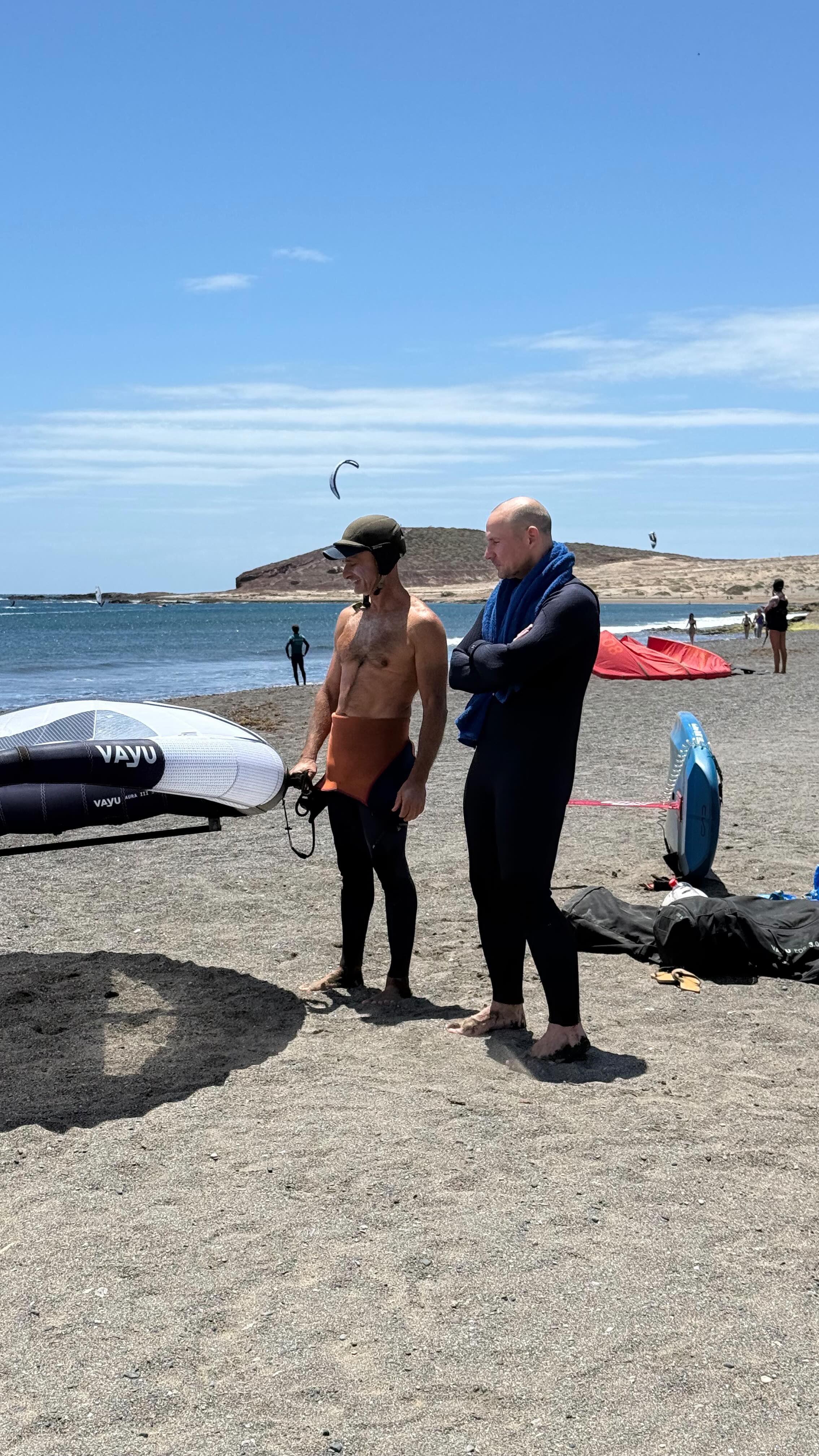 Morning south winds in Tenerife☀️, when El Médano shows its Aruba side 🌴
Pro coaching available until end of May in Tenerife
🇩🇪 June-September (Germany)
🇧🇷 October-December (Jericoacoara)
—————————————————————————————
:
:
:
#wingfoil #wingfoilbrandenburg #wingfoillernen #wingfoillessons #wingfoilberlin #wingfoiltenerife #axisfoils #wingfoilschool #progress #wateradventures #vayuworld
#parawing #parawings #dwfoiling #dwmedano #foilcamps #foilcoaching #foilclinics #dwargentina #downwindarg #wingfoilargentina #foilingargentina