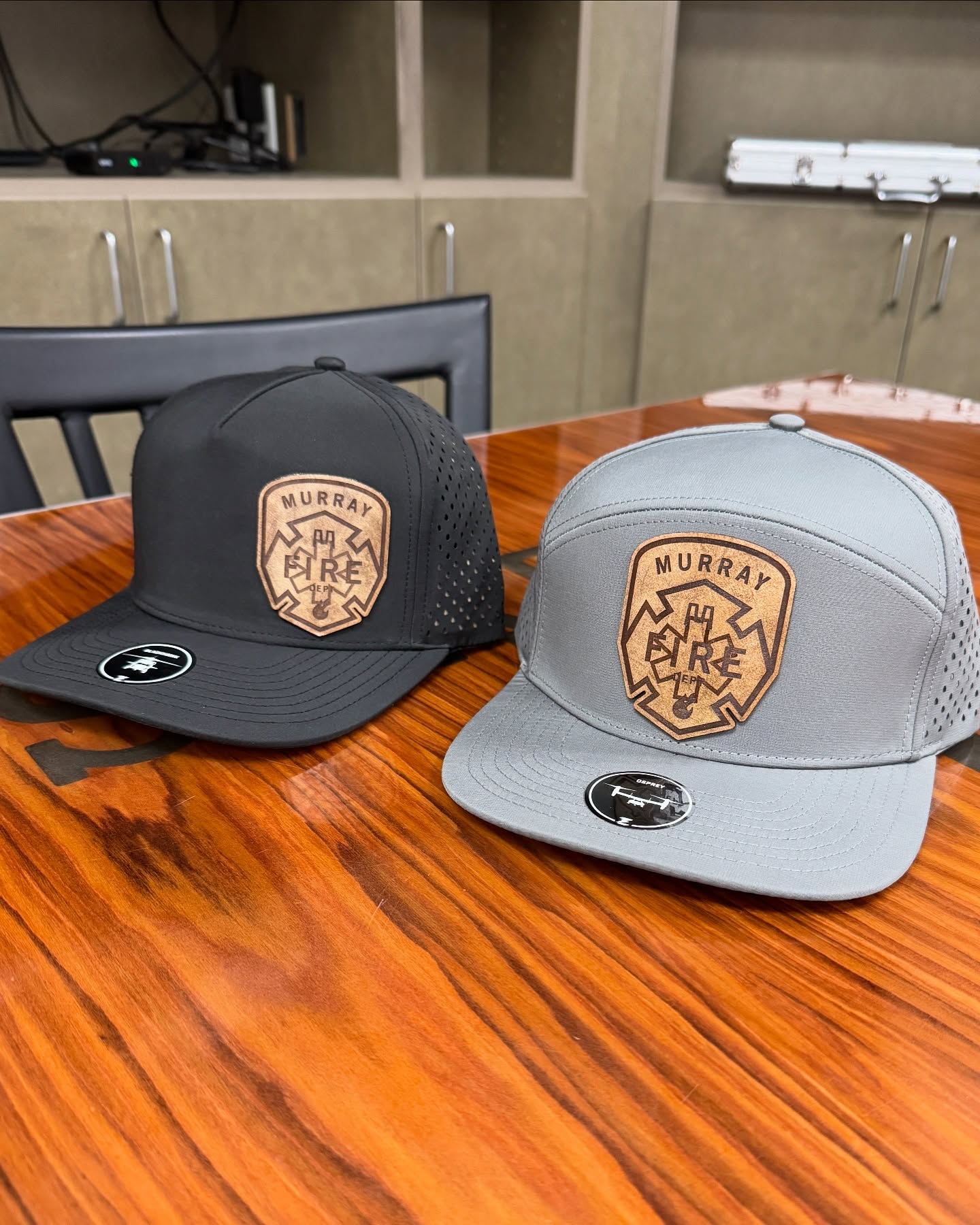 We made these leather patch hats for some Murray Firefighters.
#FirefighterApparel #LeatherPatchHats #HandmadeGear #leather #firefighter