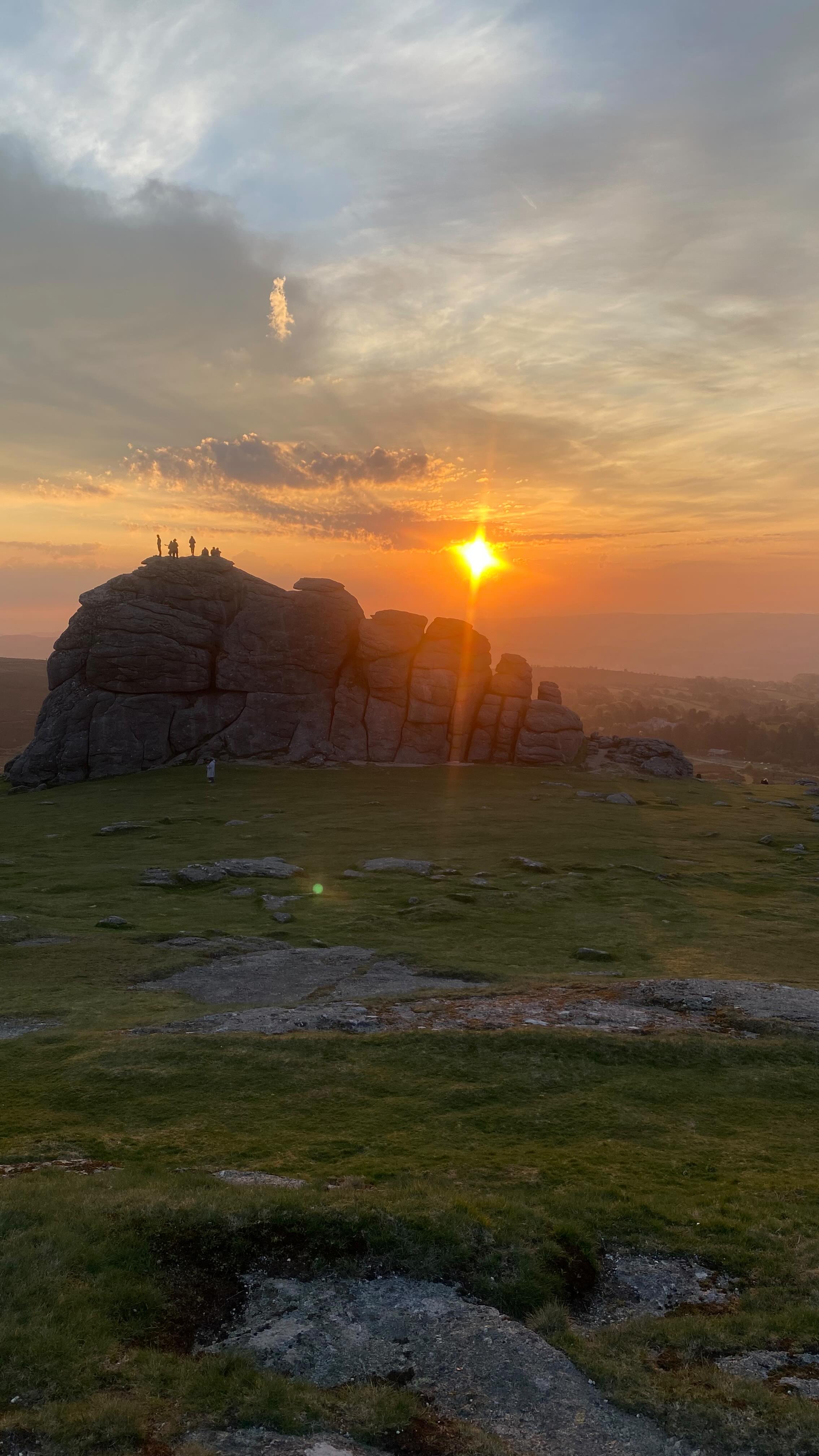 Beautiful Beltane celebrations on Dartmoor this morning 🙂 We were Up before dawn and drove into a thunder storm arriving on Dartmoor to join the incredible @beltanebordermorris and @grimspoundmorris celebrate the rising of the sun. Stunning pink skies ahead, thunder and lightening behind and all us early risers in the middle, very energising and beautiful ☀️
#beltane #maydaysunrise #beltanebordermorris #grimspoundbordermorris #microadventure