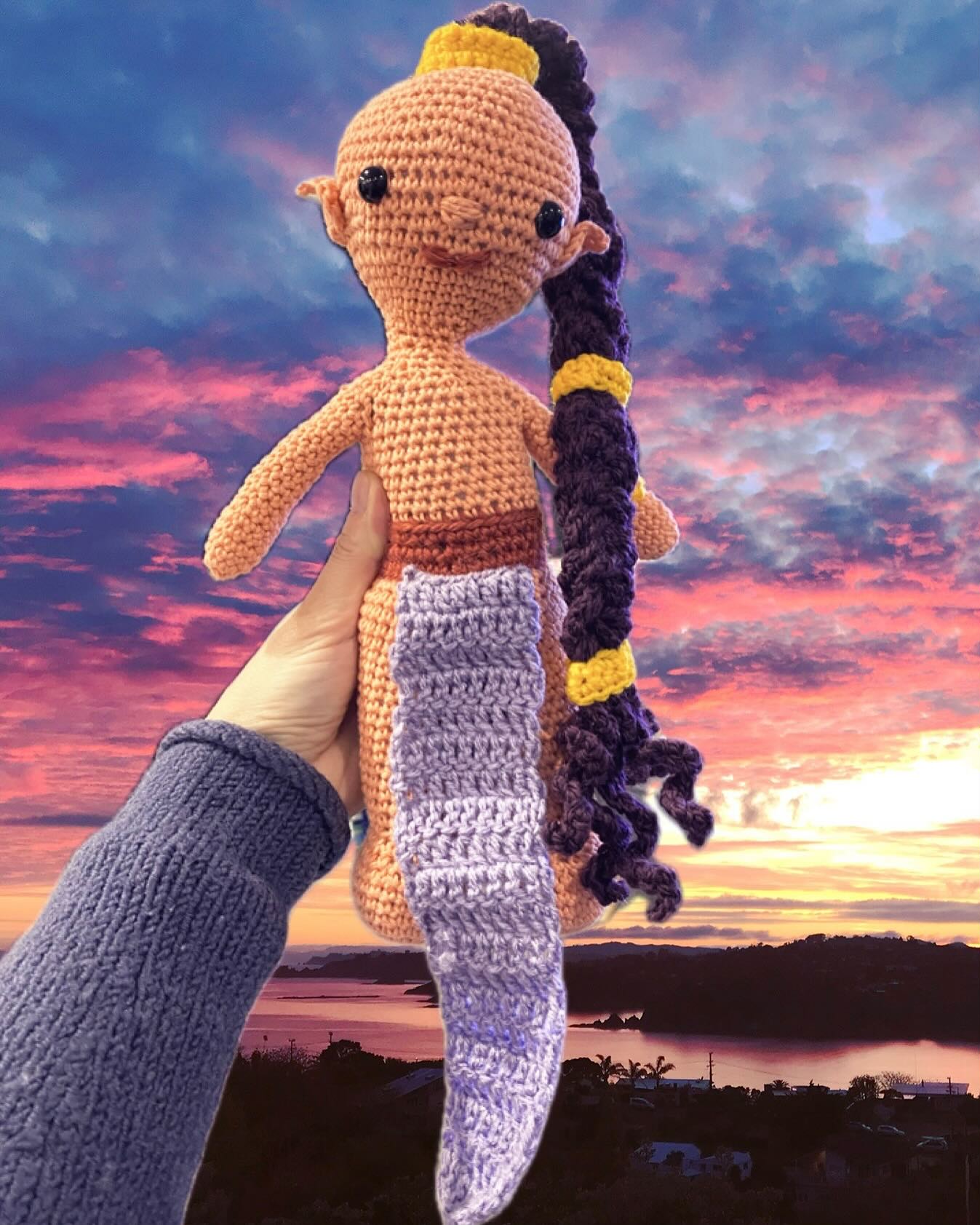 Next Mythical Creature done. This is the Djinn (aka Genie from a bottle). I love the ears. Changed the face somewhat from the book as none of these creatures have mouths in the book😂 also a little photo magic for the modeling #mindfulcrochet #mythicalcreatures #crochetdjinn