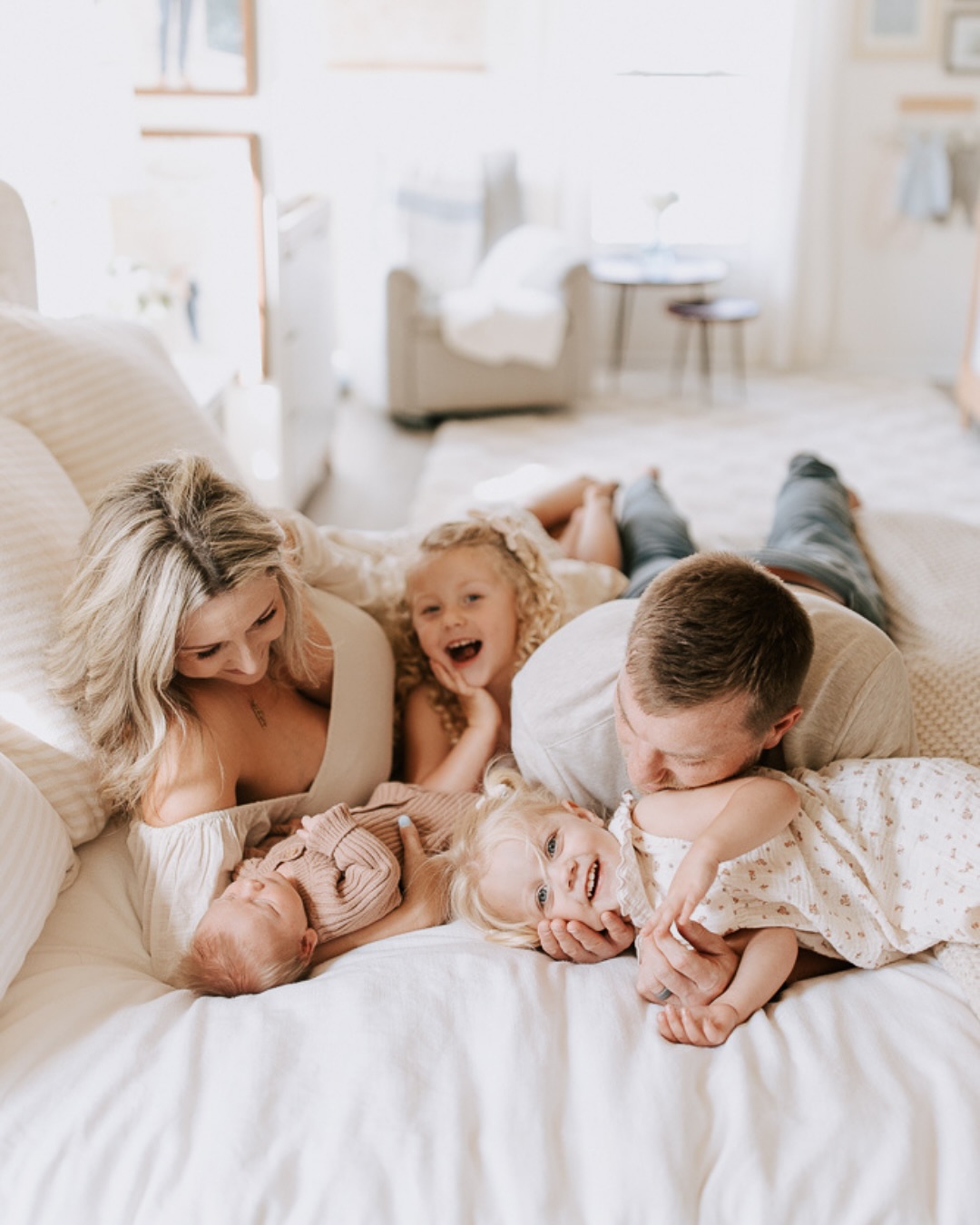 Baby Theodore was such a honor to capture with his sweet big sisters. He has the best hair and looks like he will be a blonde like his sisters. I have loved getting to know this sweet family the last 2 years! Building relationships is one of my favorite parts of doing photography. 💕💕💕💕
#greenvillescphotographer
#familyphotography
#lifestylenewbornphotography
#newbornphoto