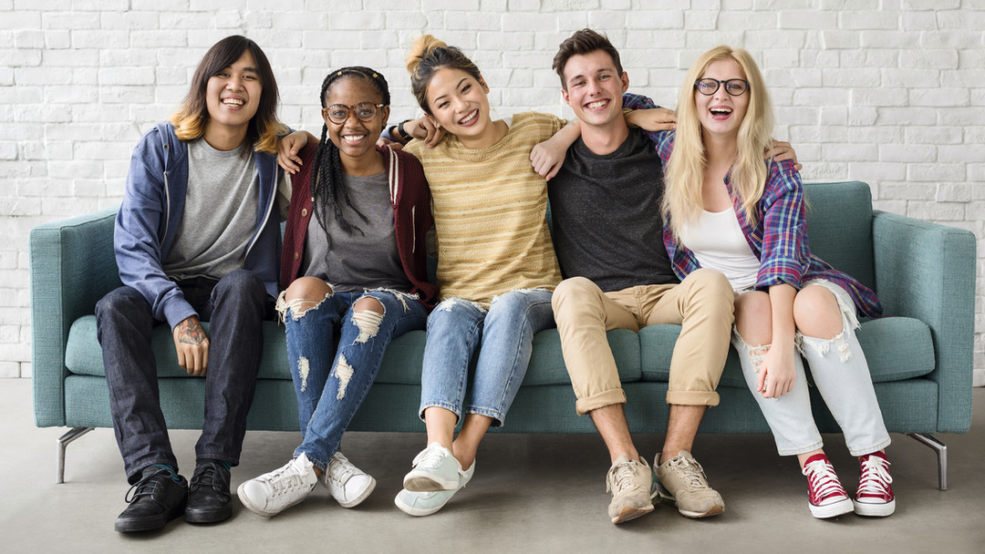 đ Studentboende i Flemingsberg! đïž
Letar du boende inför terminsstart? Vi har lediga korridorsrum med eget badrum för dig som Ă€r registrerad student â oavsett vilket universitet eller högskola du pluggar vid.
đ« NĂ€ra till Södertörns högskola & Karolinska Institutet
đ GĂ„ngavstĂ„nd till Flemingsbergs station â smidig pendling
đ NĂ€ra ICA Maxi, Lidl, apotek och fler butiker
đ Inflyttningsklart â tryggt, prisvĂ€rt och perfekt för studenter!
Fyll i formulÀret och anmÀl ditt intresse:
https://www.passionforhomes.se/sok-bostad
đ© Skicka DM för mer info eller boka en visning idag.
#studentboende #flemingsberg #studentstockholm #studentrum #terminsstart #studentliv #rumförhyra