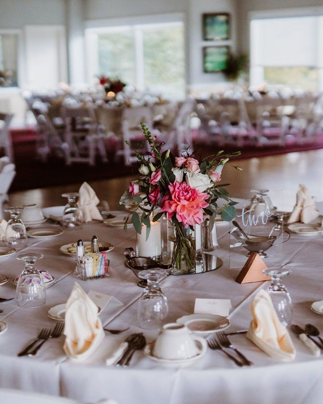 From the ceremony to the last dance, let us craft an unforgettable wedding experience for you and your loved ones. Enjoy exceptional service and beautiful views. Discover how our tailored packages can bring your vision to life.
📷 : @beccasutherlandphotography