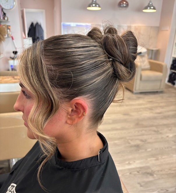 Hair up season is well underway in the salon, we are so here for it. This is just some of the magic the girls have done 💃 💒
#hairup #updo #weddinghairinspo #hairstyle #marianila #edinburghsalon