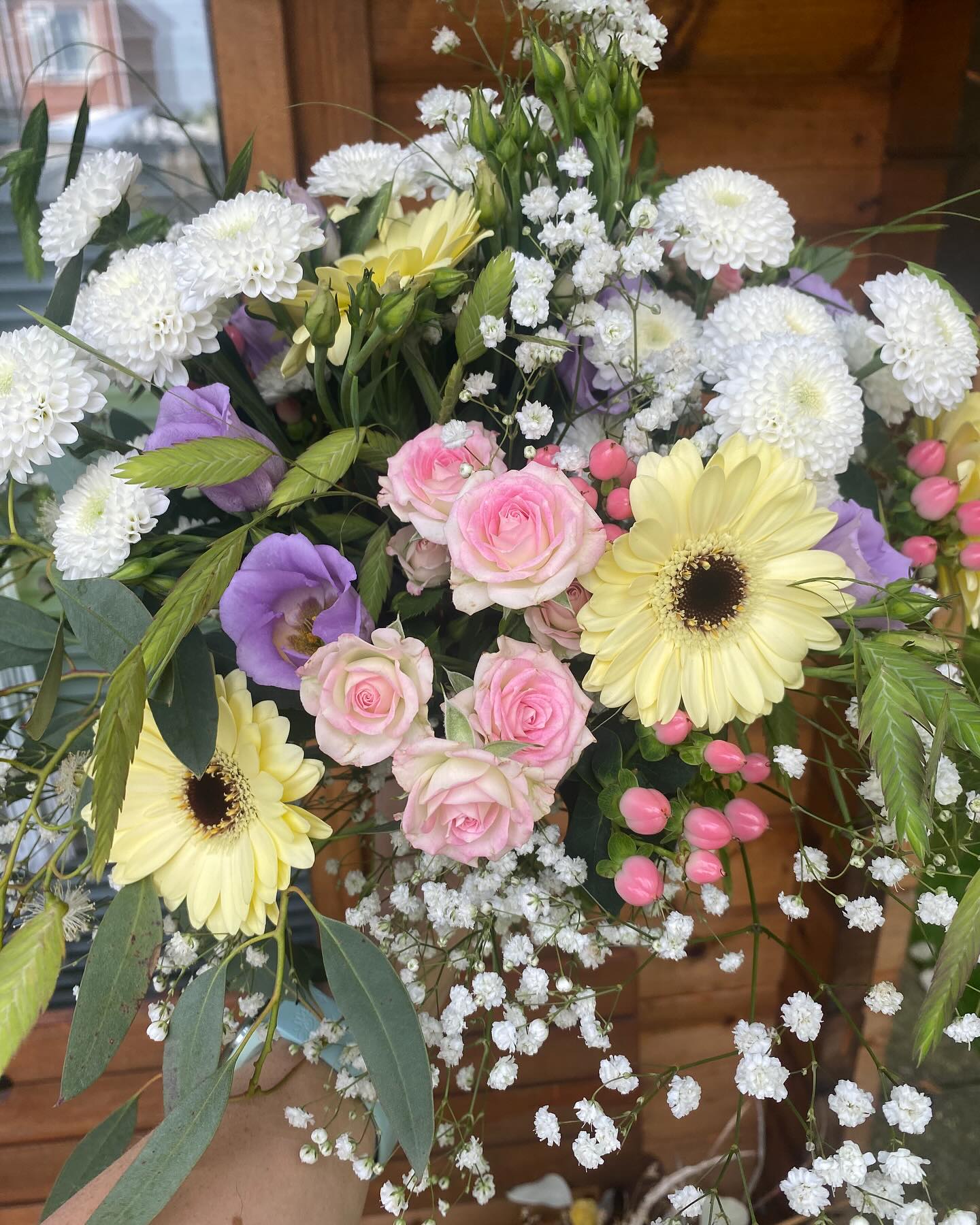 How gorgeous are the colours in this bouquet #flowers #florist #bouquet