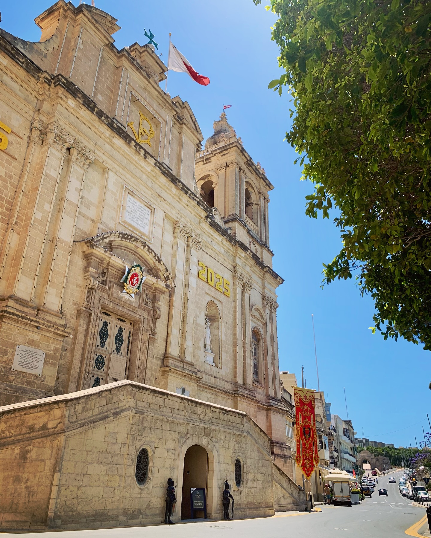 Another beautiful day in Birgu…🌞
#scentedcandles #candles #candleshop #malta #birgucandles #birgu #candlelight #madeinmalta #handmade #shoplocal #homefragrance