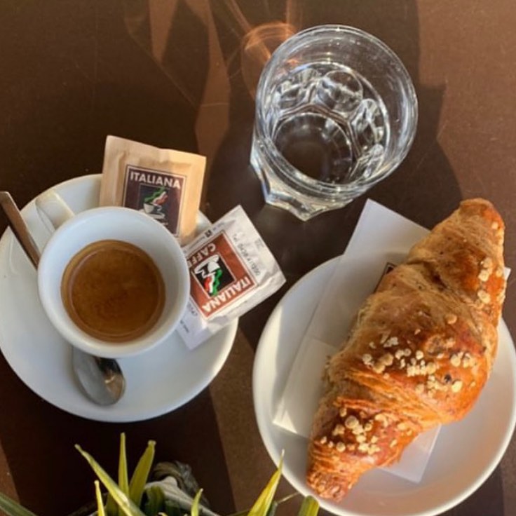 ☕ Добро утро с Italiana Caffe 🇮🇹
#ItalianaCaffe #ДоброУтро #КафеВдъхновение #ИталианскоКафе #CoffeeTime