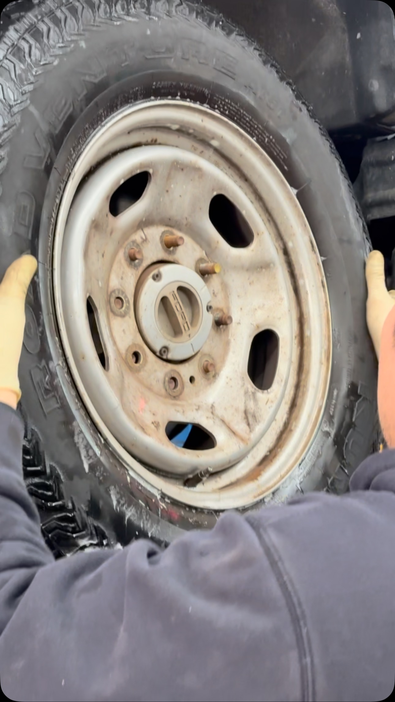 Tire off. Balance on. Road ready.
We handle commercial vehicles like pros—changing tires and road force balancing them so you’re ready for any weather. Rain, snow, or sun—Westside’s got you.
www.westsidetireandautonj.com
#TireChange #RoadForceBalance #MechanicShop #CommercialVehicleService #WestsideTireAndAuto #NJMechanic #FleetMaintenance #AllWeatherReady #TruckLife #InTheShop #MechanicReel #ortizmarketing #westsidetireandautonj #wheelbossnj