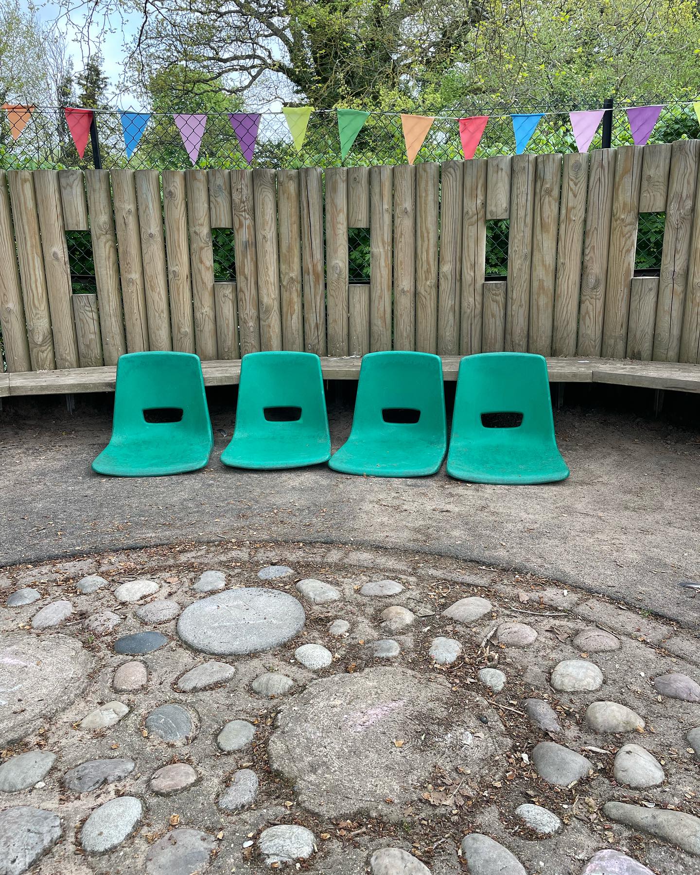 The children have been using their imagination with some old chairs so we decided to recycle them… we watched Richard measure, saw and hammer with great interest today. We now have a unique new piece of play equipment… is it a train, a bus, a coach or whatever you want it to be… we love it 🚗🚎🚚🚜