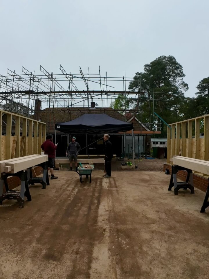 Just some more Timelapse's (could watch them for hours, if it wasn't quite so narcissistic) and some photos from the current garage project - having an excellent time working with @carve.carpentry and @huon.carpentry. Not my normal MO and while I'm definitely looking forward to getting back on the cabinets, a change is as good as a rest, as they say. Lovely stuff #carpentry #builder #garage #trades #joiner #project