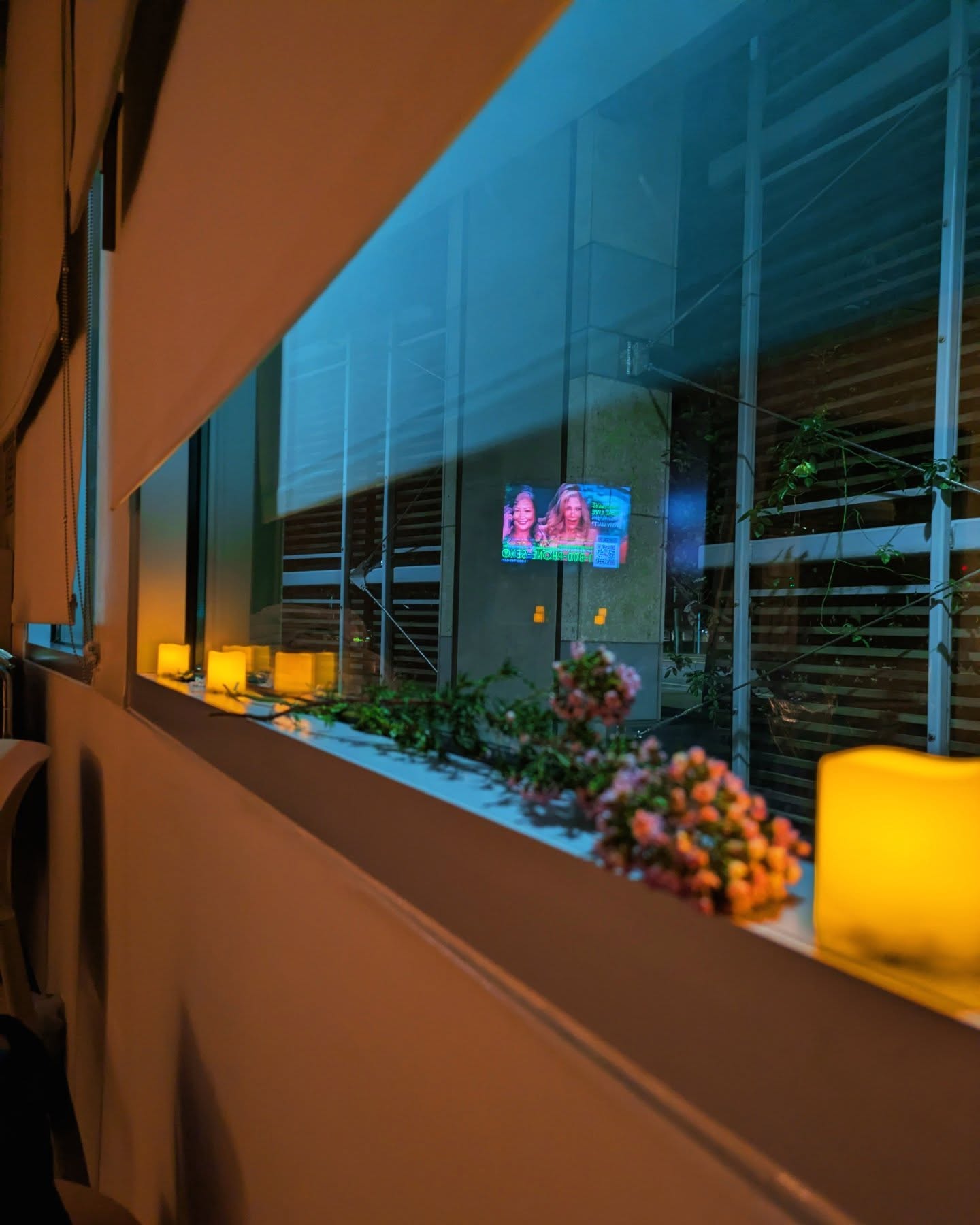 moments from the recent birth + a postpartum offering for my client + a flower offering (that i placed outside the hospital) to the birth guardians for aiding us in the process 🌌 thank you for letting me support you on your birthing journey!