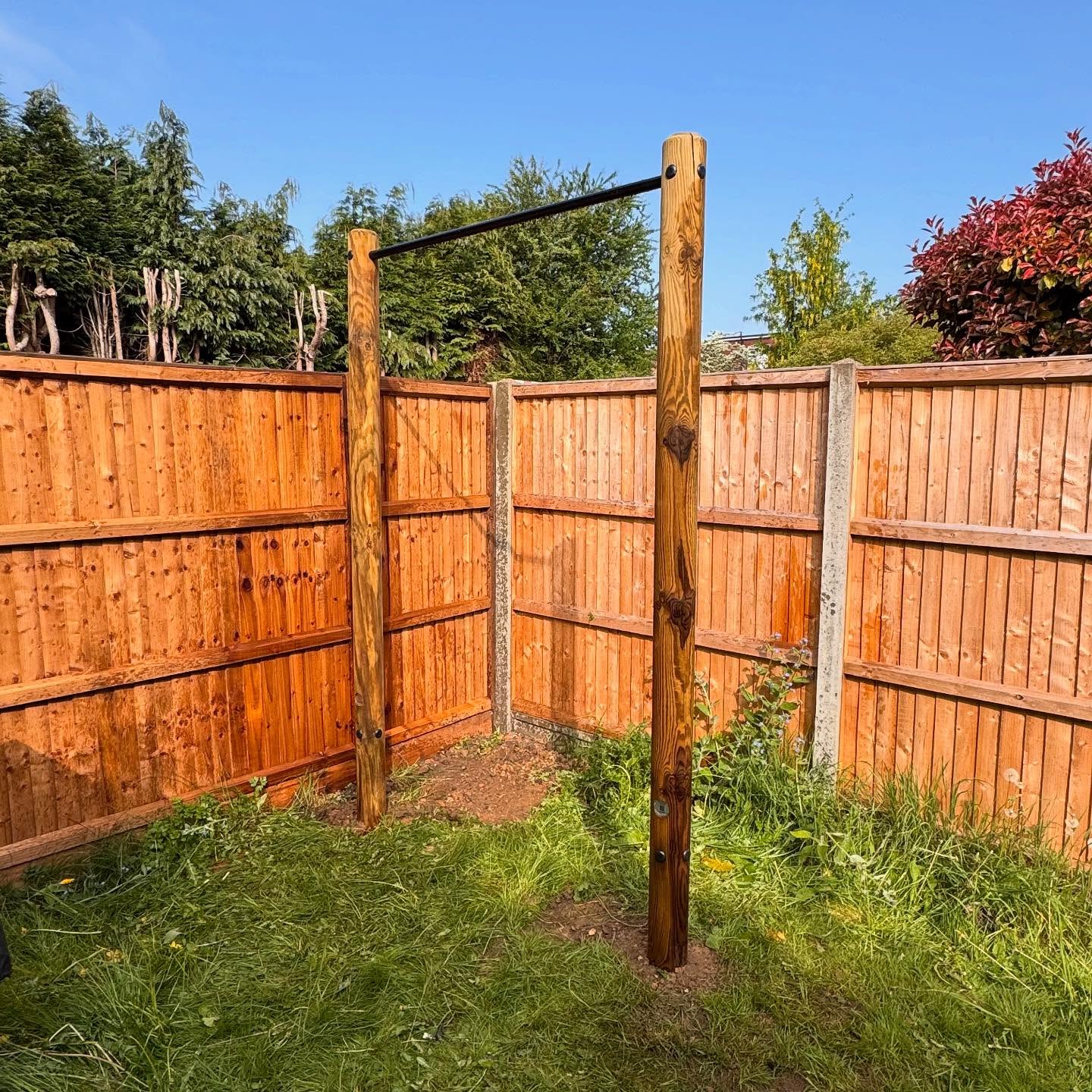 First installation today in N13, we were happy to get this in for a customer who was let down by another company. #pullups #gardengym #outdoortraining