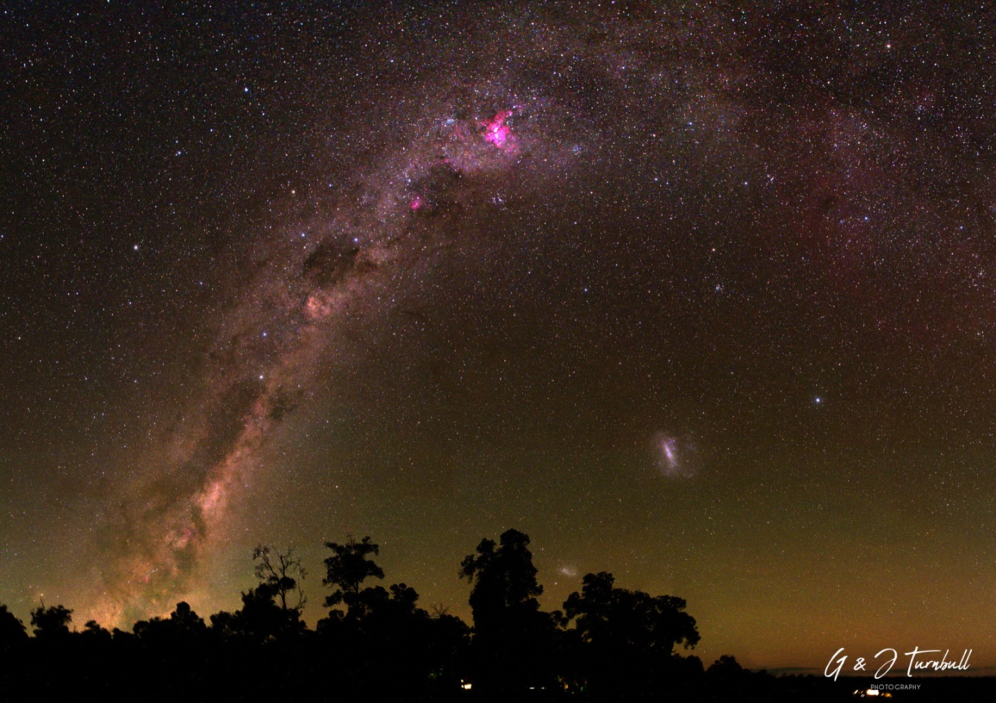 Hands up who’s seen the Carina Nebula 🙌
One of our guests this week was an Astrophotographer, who had the best time with our dark farm skies capturing some amazing pics!
The Red and Purple areas are a result of the Hydrogen Alpha parts of the galaxy(ies), the Carina Nebula in particular (clockwise a few degrees from the Southern Cross here in the Southern Hemisphere), is really very bright and shows pink
#wildinourheart #farmstay #farmstaysaustralia #southwestwa #carinanebula #astrophoto #astrophotographer
