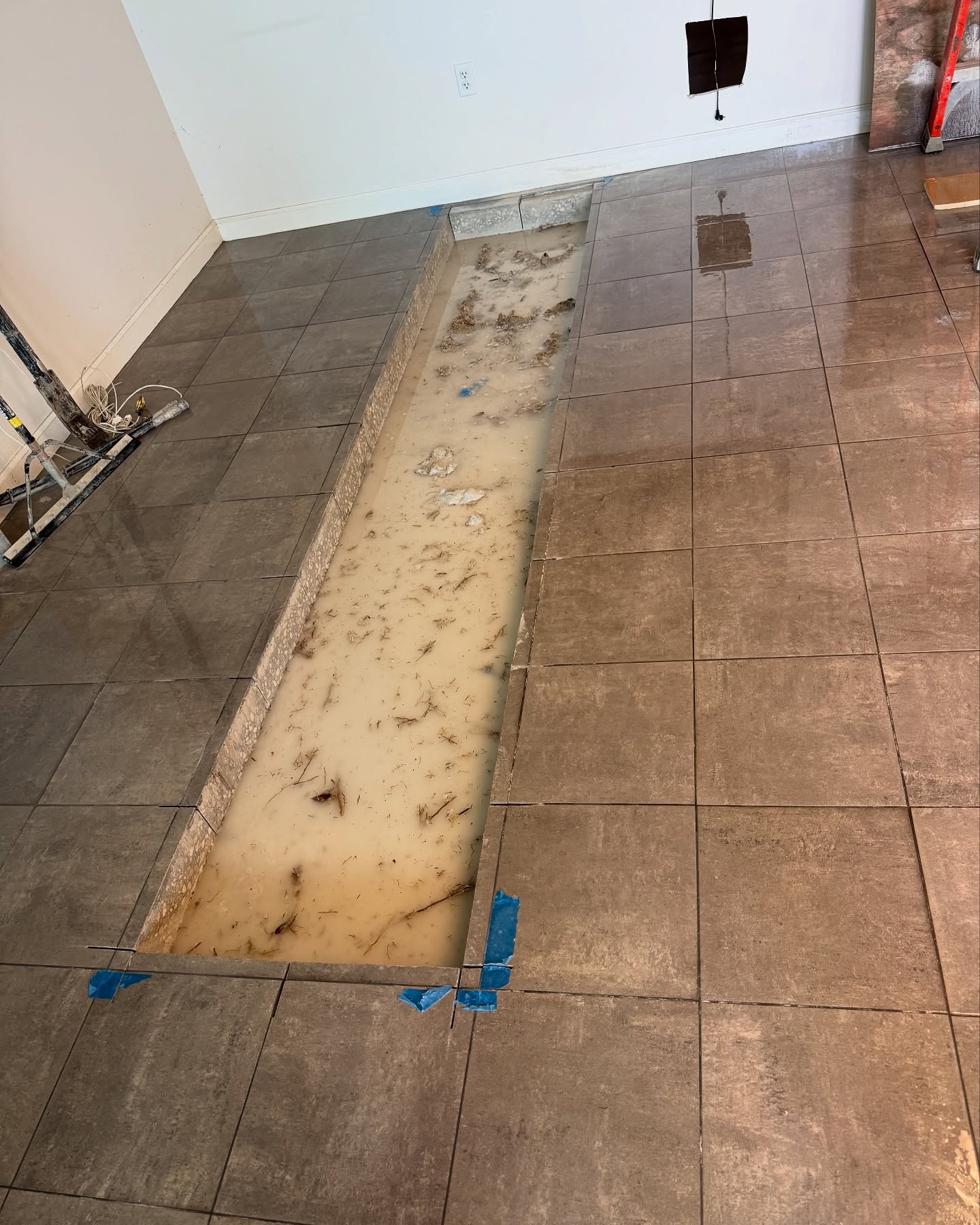 Concrete cutting and removing for new plumbing 🫡
Apex GPR 🚧
24/7