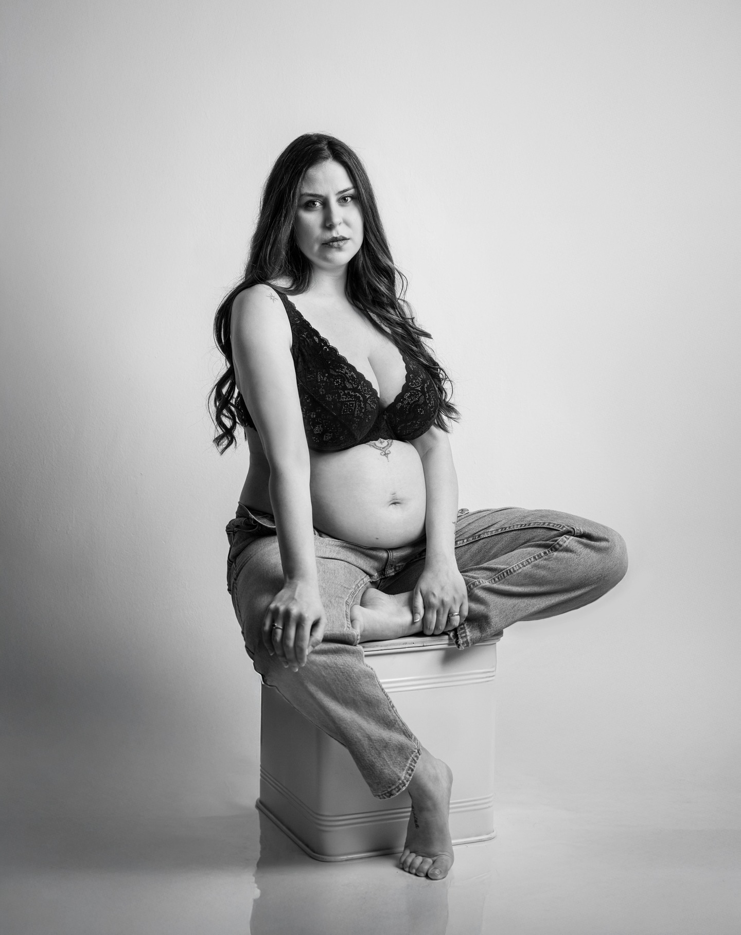 Que poquito queda para ver esa preciosa carita!!
.
.
.
.
.
.
.
.#maternityshoot #momlife #maternity #fotografiamaternidad #photomaternité #photomaternity #fotografiafamiliar