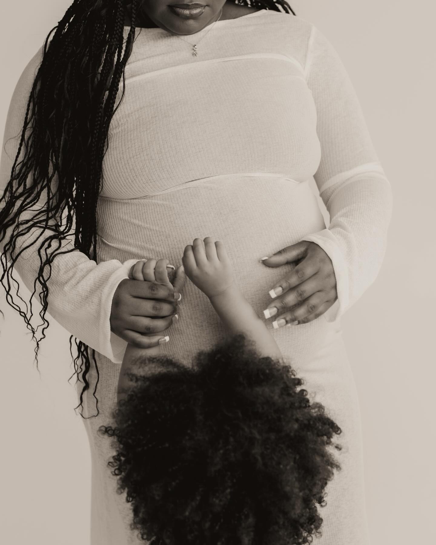 Was not emotionally prepared for this Mommy + Me maternity session 🥹