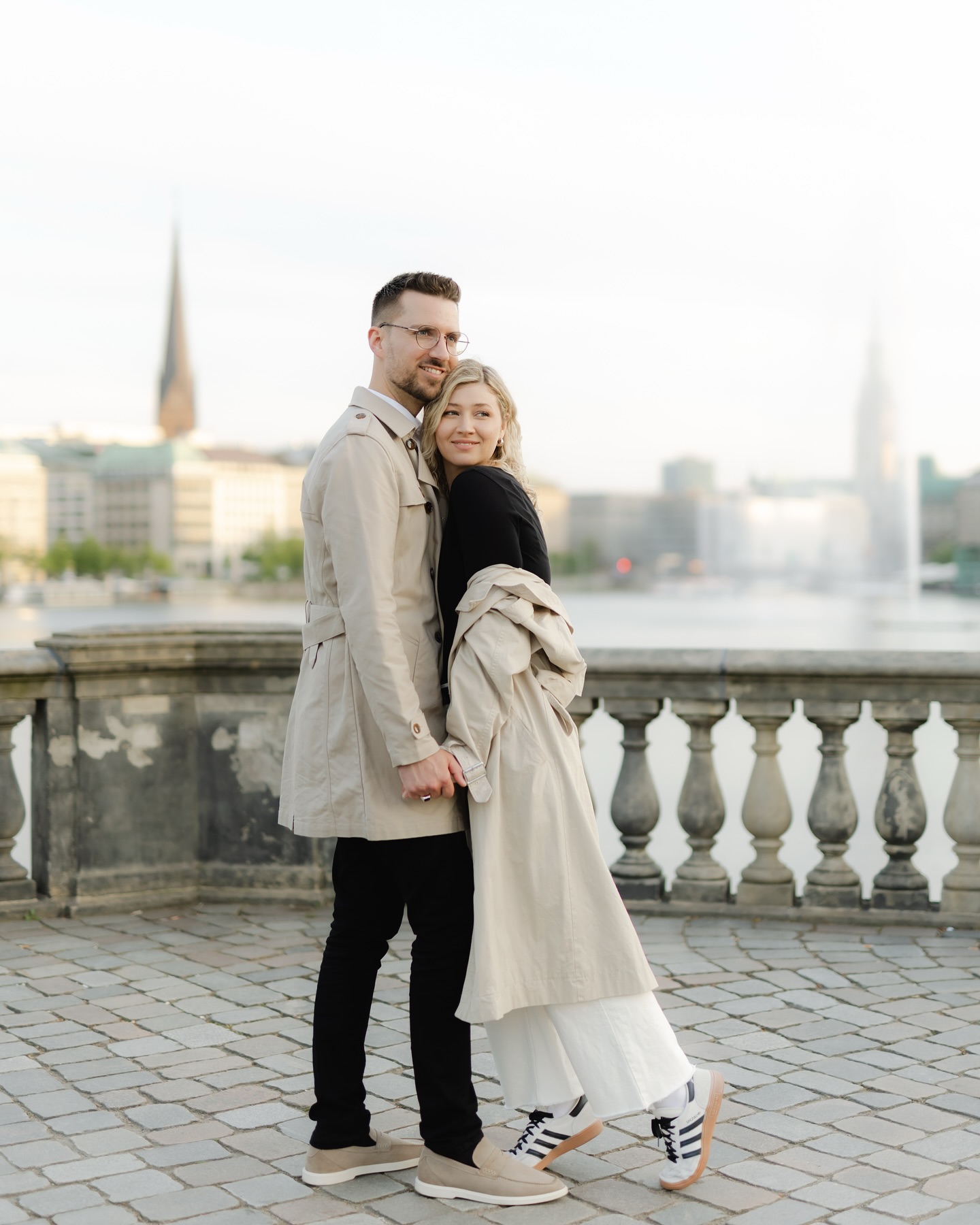 C & C 🤍
Hamburg City Love
#coupleshoot #paarshooting #paarfotografie #paarfotografiehamburg #paarshootinghamburg #melinawaliczekfotografie