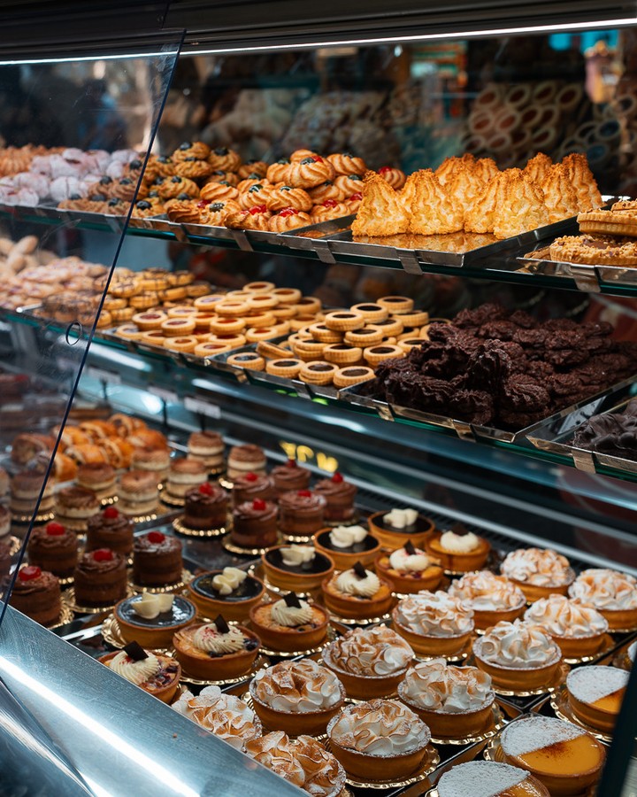 ✨✨ Buongiorno, Chadstone! ✨✨
Taking a break never tasted so good! Swing by Brunetti Oro at Chadstone for your daily dose of deliciousness. Whether it's a rich coffee, a freshly made focaccia, or a sweet treat that calls your name, there’s something here just for you.
Tag your coffee buddy and make it a date—you deserve this little escape! ☕️💖
#oromoments #brunettioro #chadstone #featured