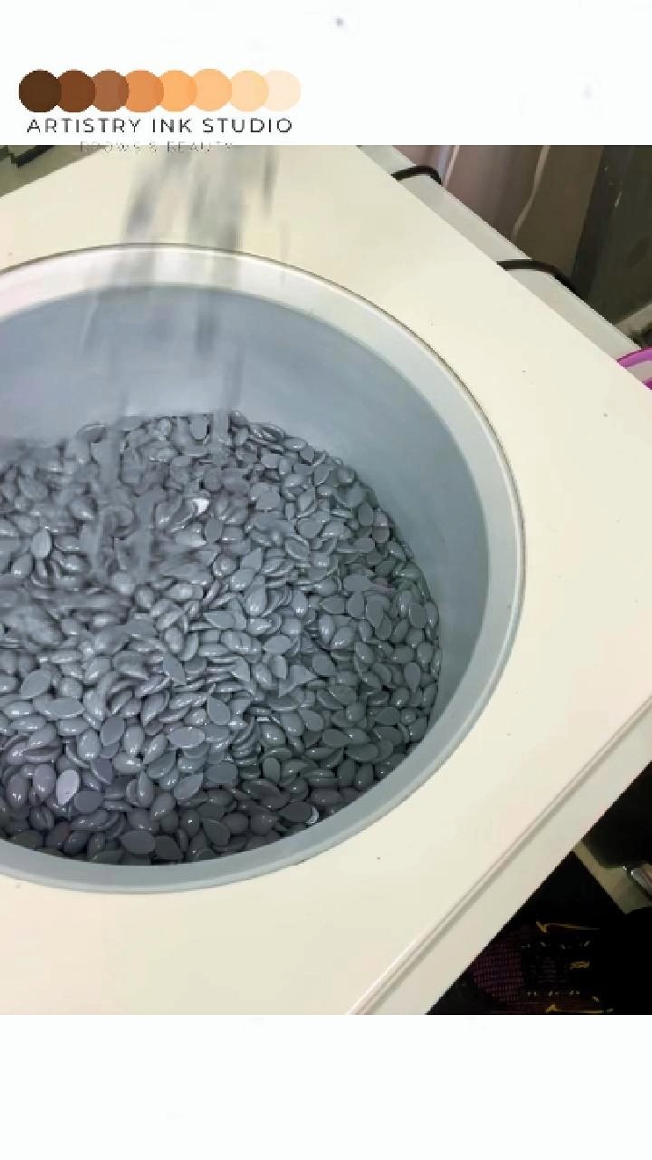 ✨Behind the scenes at Artistry Ink Studio ✨
Keeping things clean, safe, and ready for smooth results is more than a routine — it’s a promise. From sanitizing the waxing machine to prepping the perfect consistency of hot wax, every step is done with intention, care, and professionalism.
Because flawless results start with a flawless setup 💖
Your skin deserves expert hands, clean tools, and the highest hygiene standards.
Click the link in bio to Book now
.
.
#waxing #virals #estheticianlife #fypinsta #ᴛʀᴇɴᴅɪɴɢɴᴏᴡ #waxingresults #waxingjourney #smoothskinclub #eyebrowwaxing #raleigh #raleighnc #carolina #bodywaxing #skincareroutine #beauty #beautysalón #instagood #esthetician