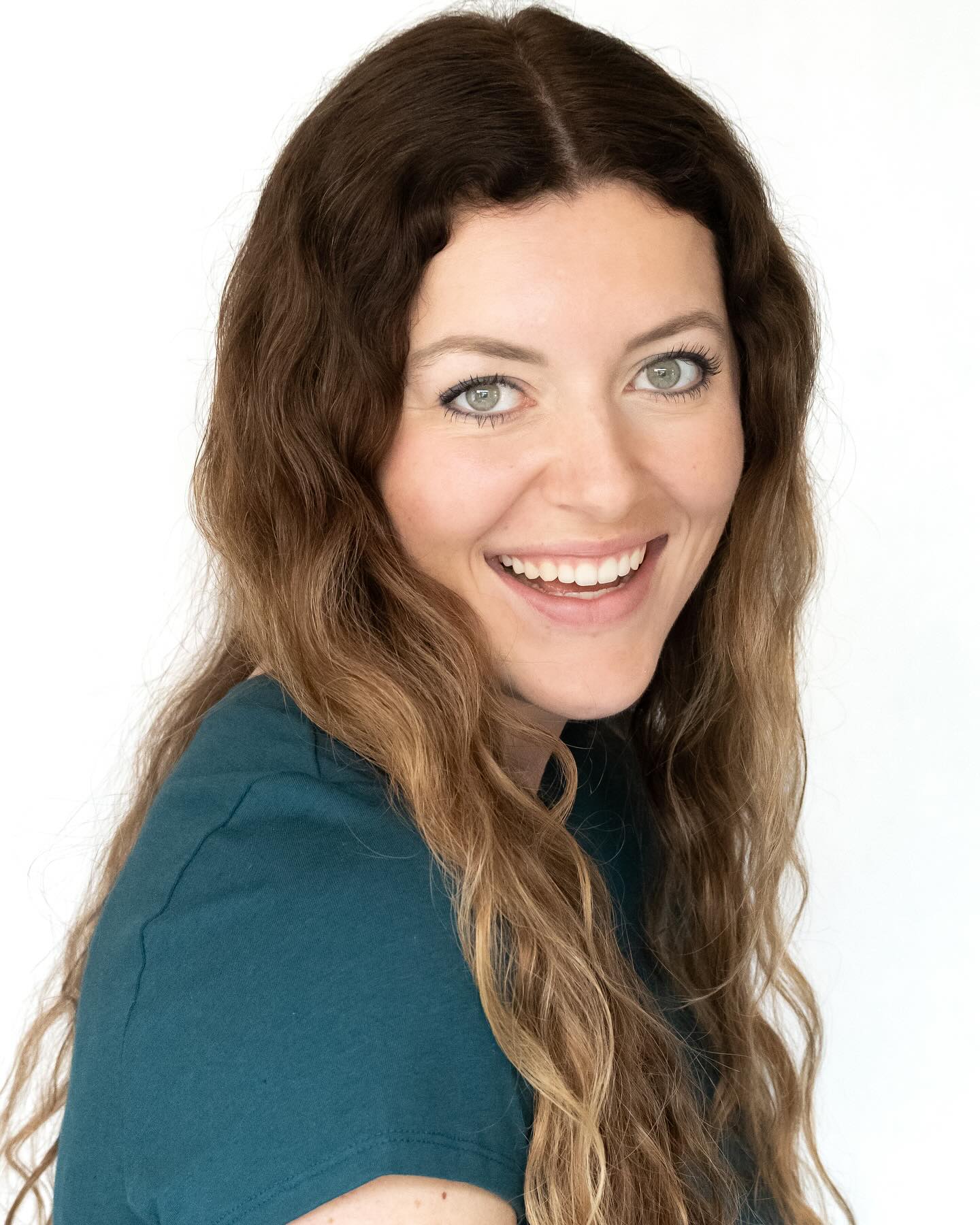 Fresh looks 📸🎬
.
.
Also I’m excited to be officially signed with @heymantalentagency!! Let’s do this👊🏻