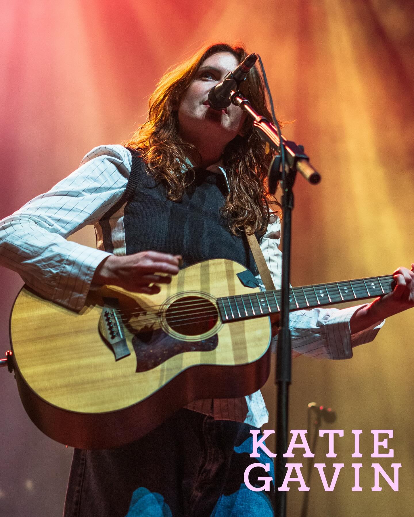 Katie Gavin in Toronto! 🦎
•
•
📸: @samciampaphotography
•
•
•
#katiegavin #muna #lucydacus #foreverisafeeling #toronto #torontoconcerts #concert #whatarelief #music