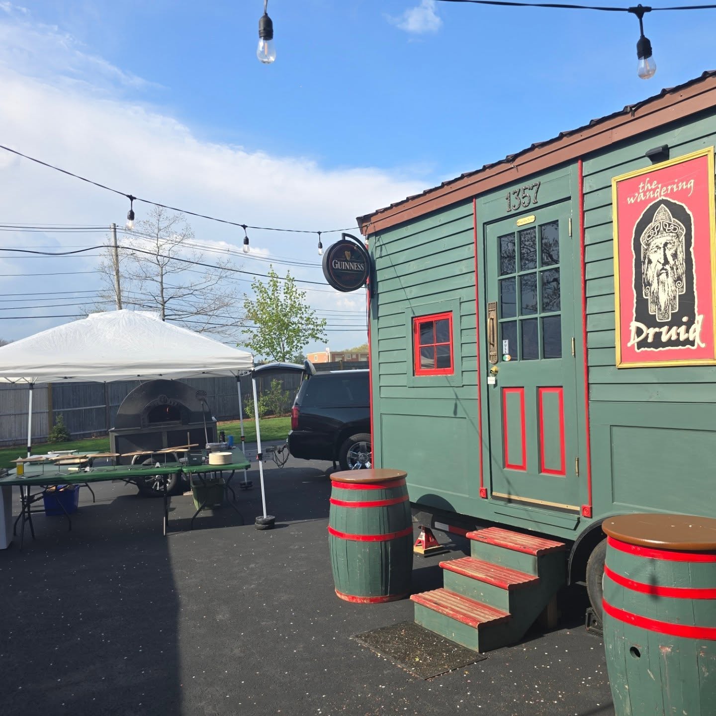 Randy welcomed his 60s in style with Juliana's pizza oven and an awesome mobile Irish bar courtesy of @wanderingdruidma Such a fun event. Happy birthday, Randy, thanks for having us!