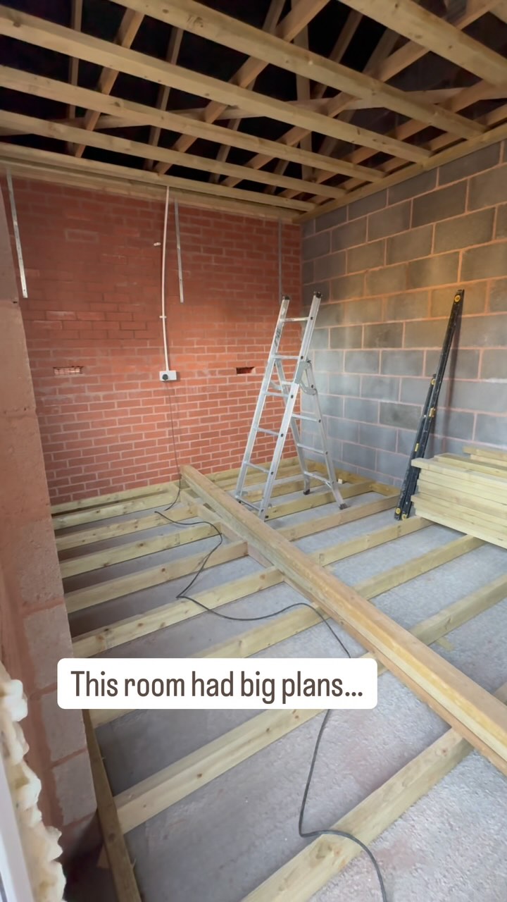 This little room had big plans… ✨
From cold concrete… to luxe beauty vibes. 🖤
It’s been a journey — and she’s finally here! 🙌
Still a few final touches, but I’m loving how she turned out.
What do you think? 🤩
#lashandbrowworkshop #garageglowup #beautystudiotransformation #kingsteigntonbeauty #lashesandbrows #studiovibes #lashtechuk #beautybusinessuk #browstudio #kingsteigntonbrows #kingsteigntonlashes #newtonabbotbrows #newtonabbotlashes #lashtrainer #browtrainer #devonlashandbrowstudio #lashandbrowstudio #luxurylashstudio #kingsteignton #newtonabbot #devon #devonlashes #devonbrows