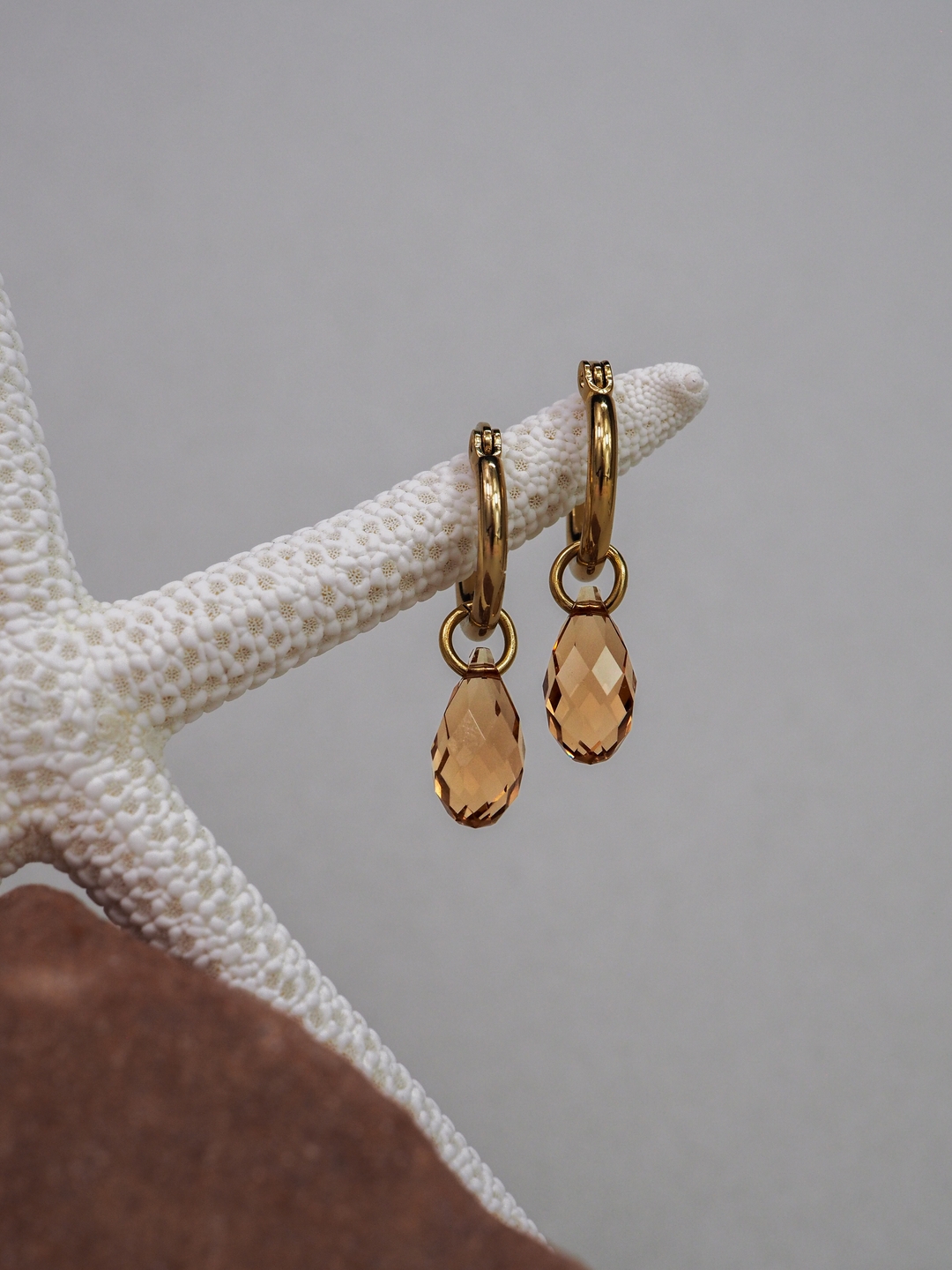 Still standing, eller holder du fortet fra sofaen i dag? 🤷🏻♀️
Nettbutikken er åpen og der finner du blant annet glitrende skatter som disse ✨