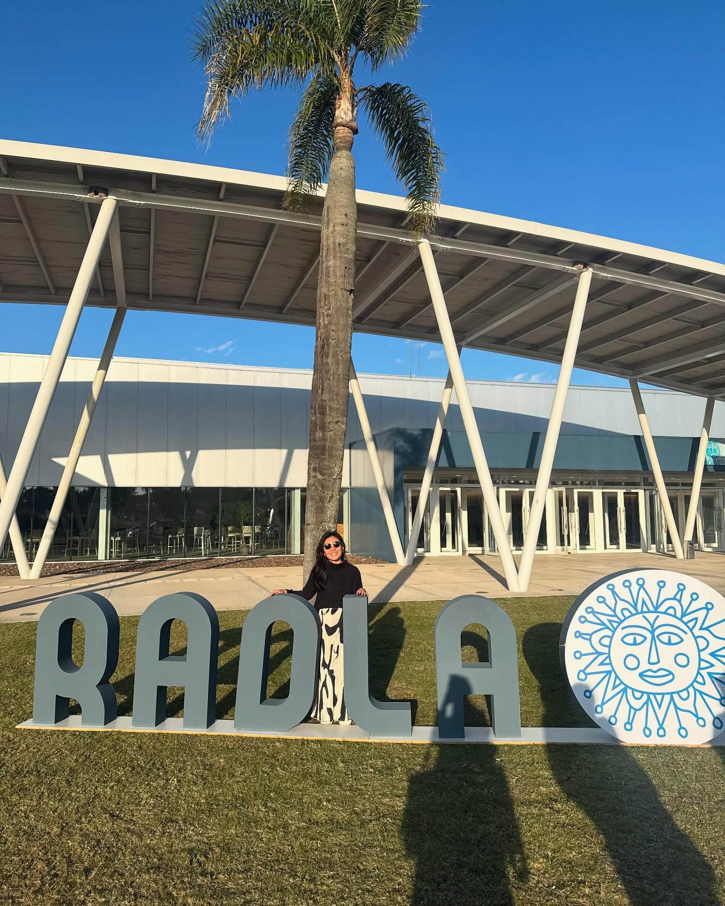 1. Primeira vez no RADLA
2. Saudades sempre do queridíssimo paraguaio eterno R+
3. O ponto mais sul do Uruguai
4. Agora só tiro foto na ponta dos pés com a Naisa 😂🤍
5. Team melanina Latina
6. Lugar favorito: praia
7. Não trouxe o john