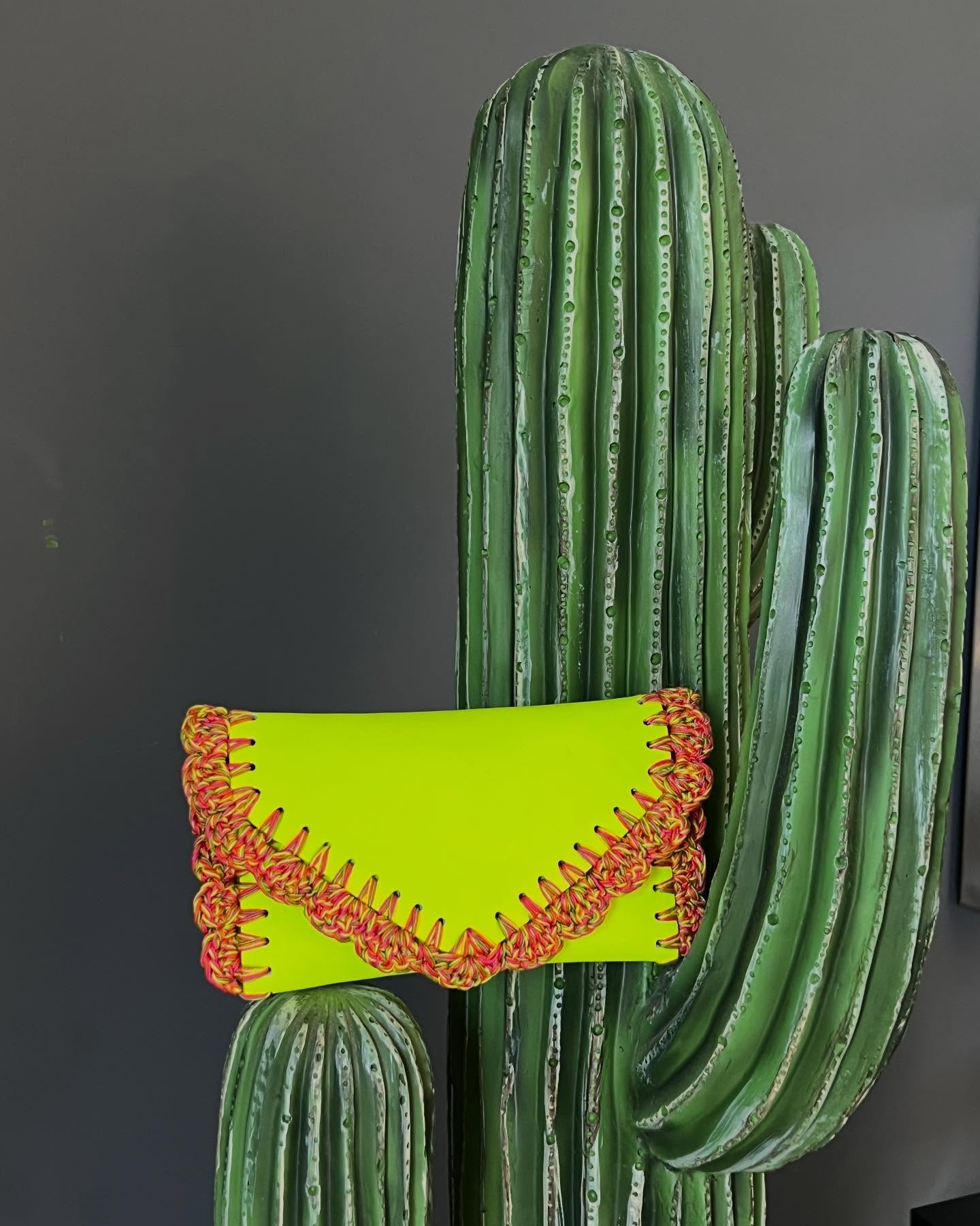 Une envie d’été…
Pochette l’Essentielle ❤️
@bonnie.and.clyde.boutique